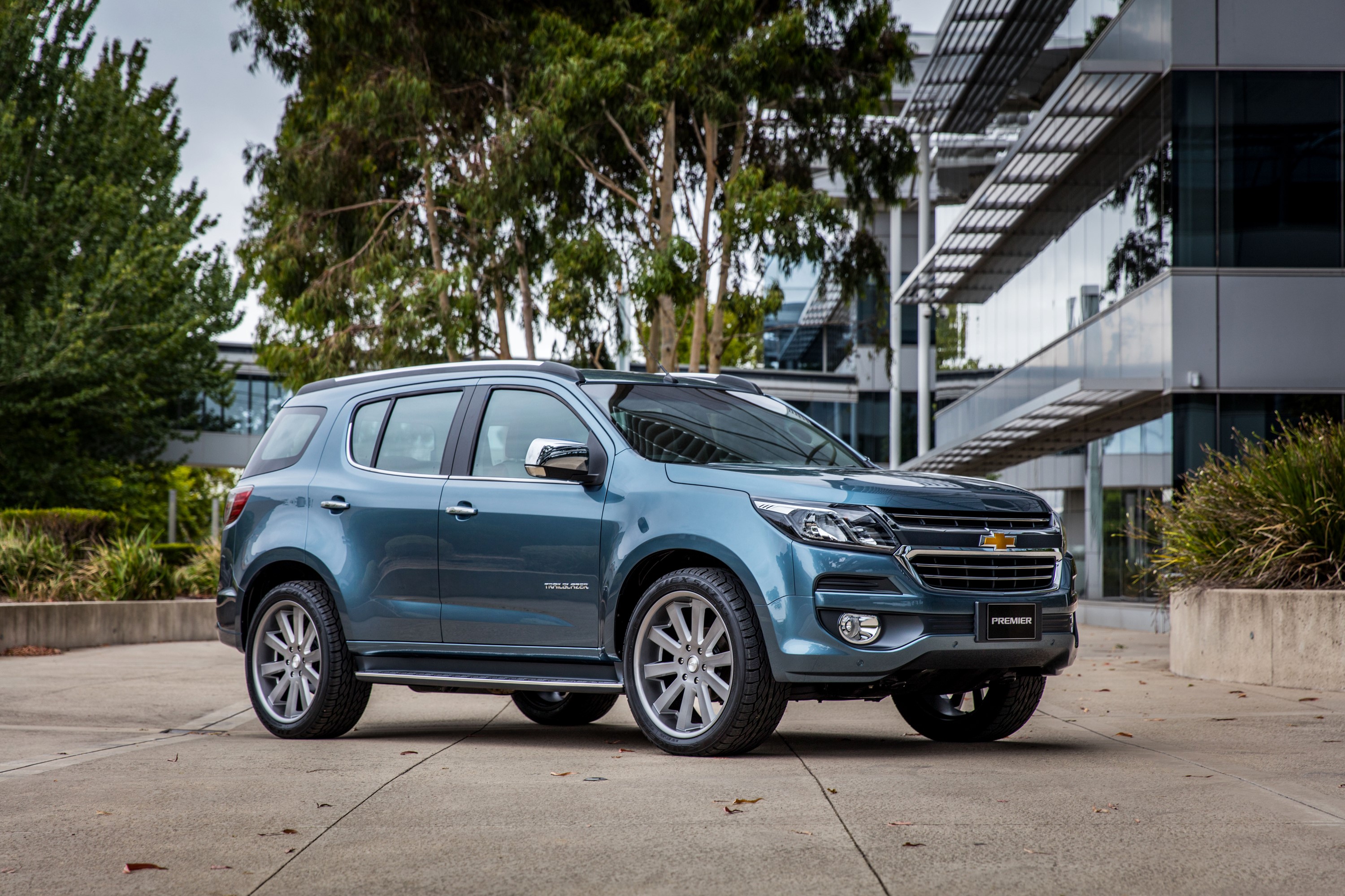 2016 Chevrolet TrailBlazer Premier Metallic SUV HD Wallpaper