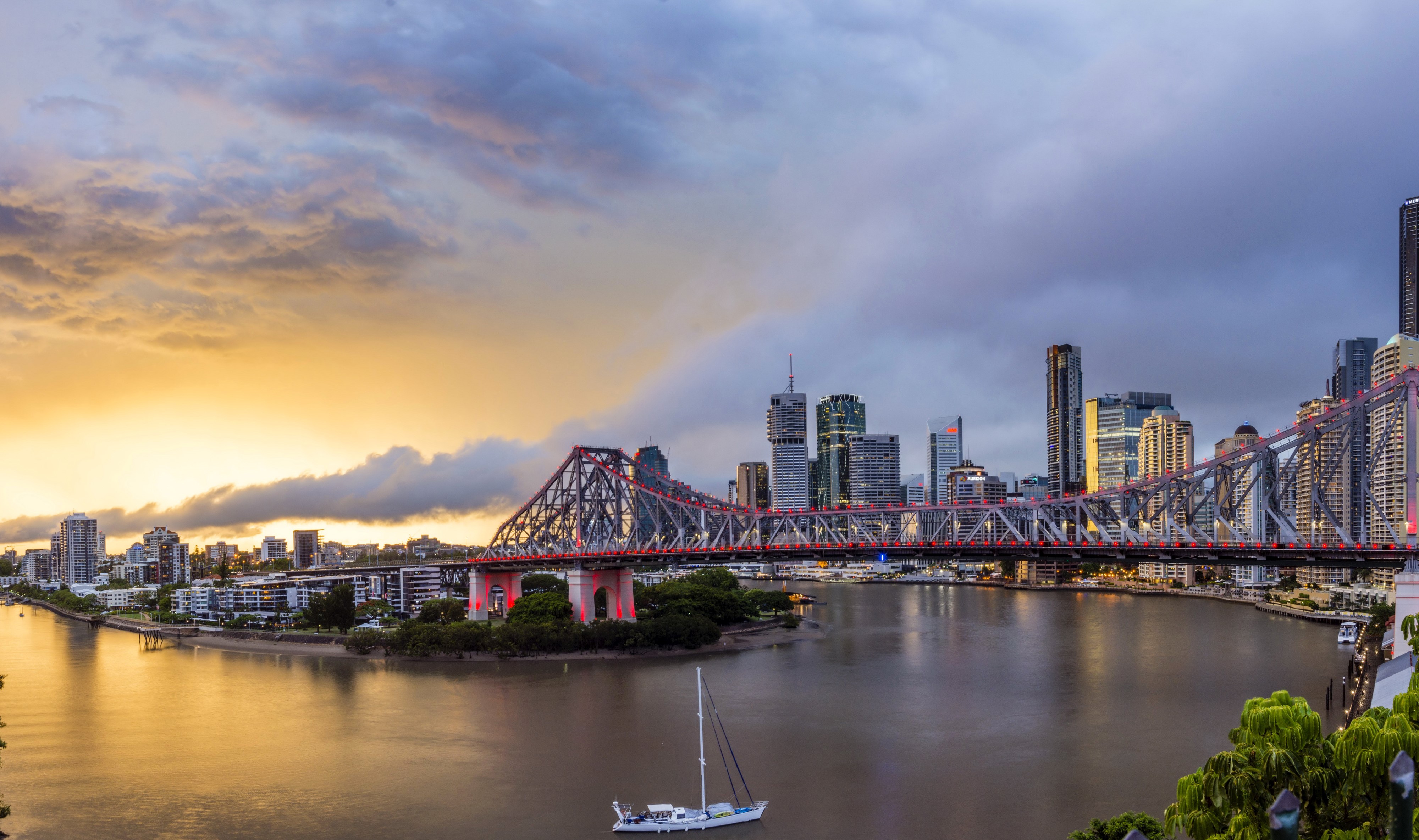 Story Bridge and Brisbane Skyline at Sunset HD Wallpaper