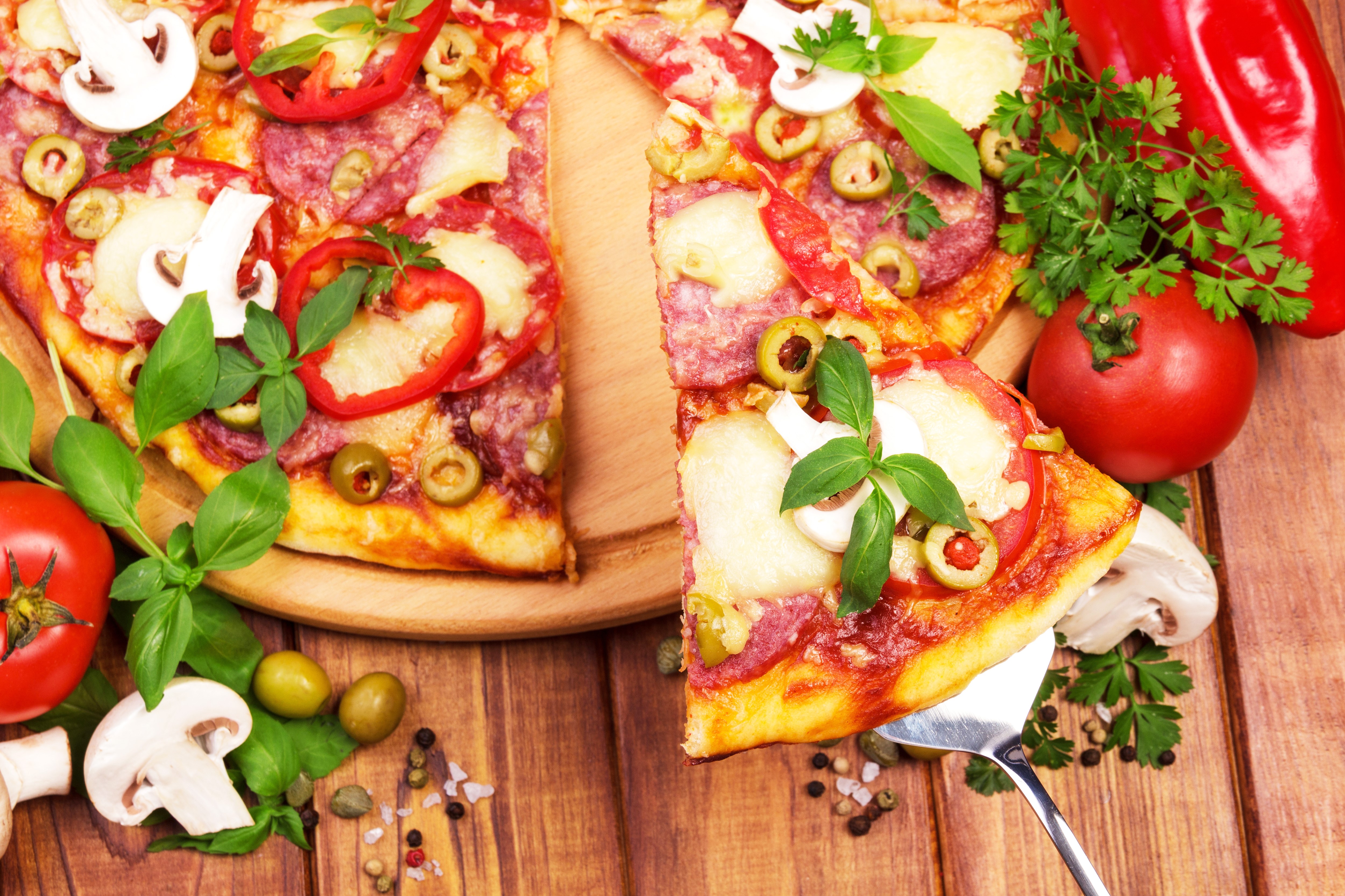Pizza with Salami, Mushrooms, Olives, and Tomatoes HD Wallpaper