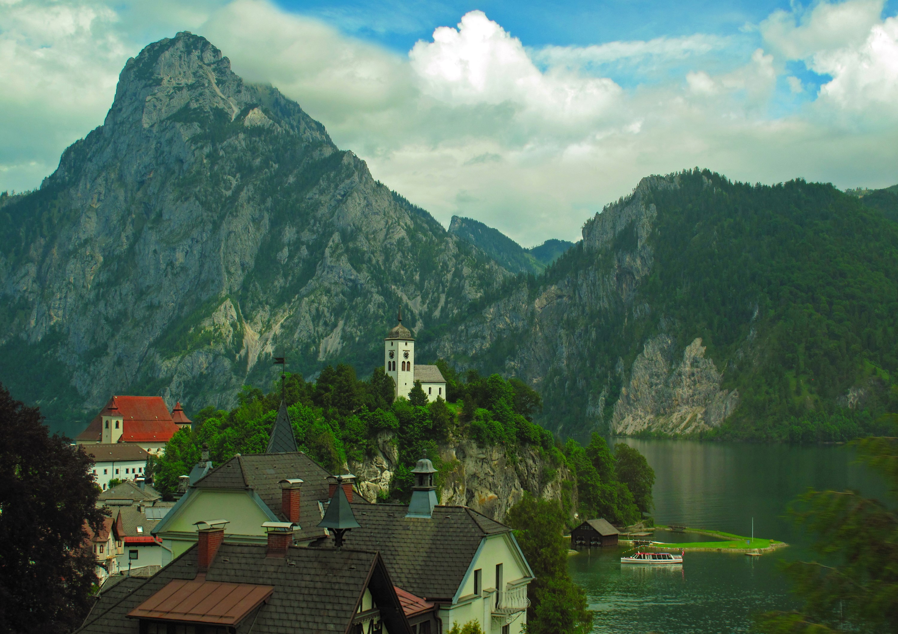 Traunkirchen, Austria: Mountains, Houses, and Lake HD Wallpaper