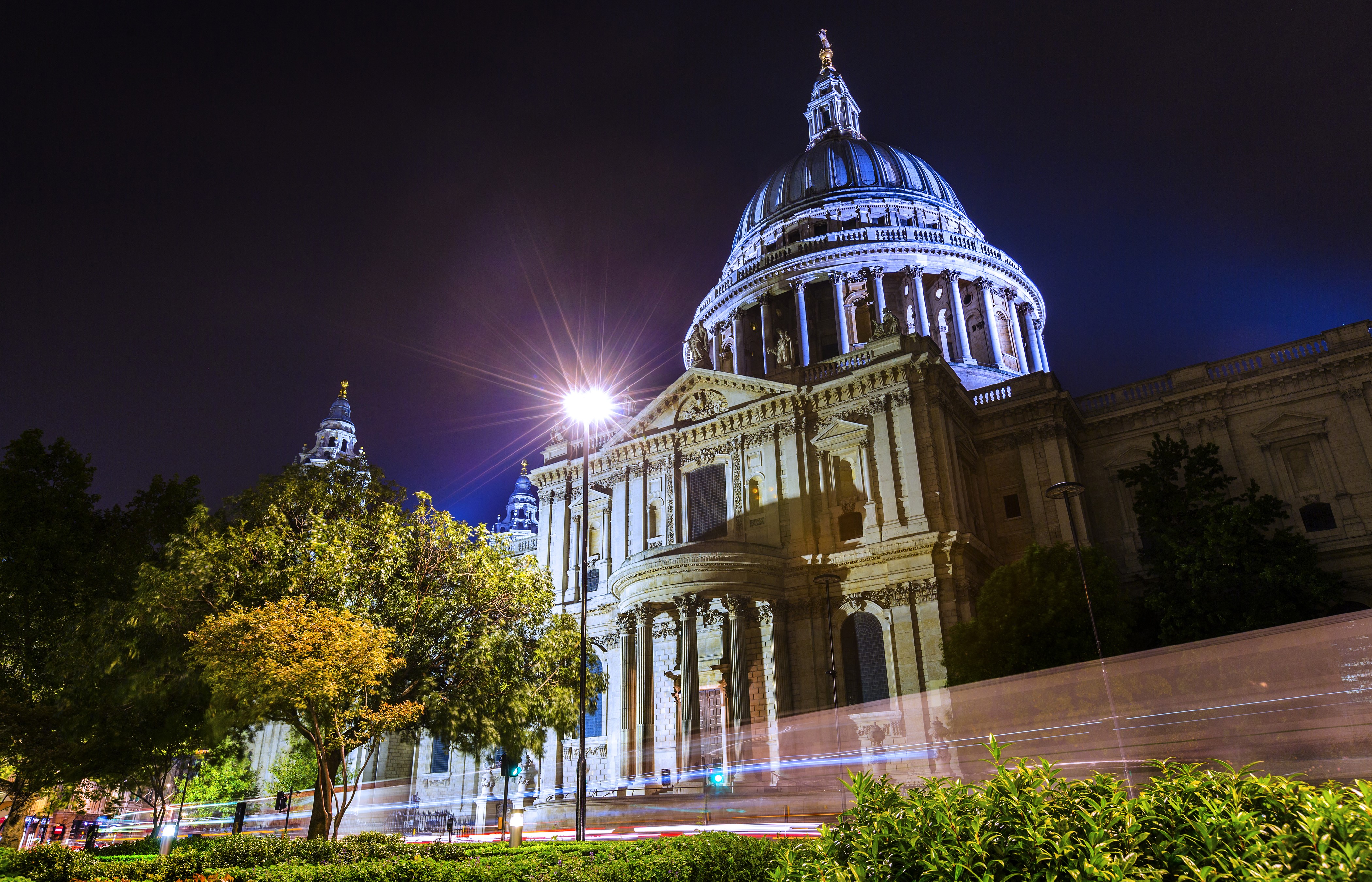 St. Paul's Cathedral at Night in London HD Wallpaper