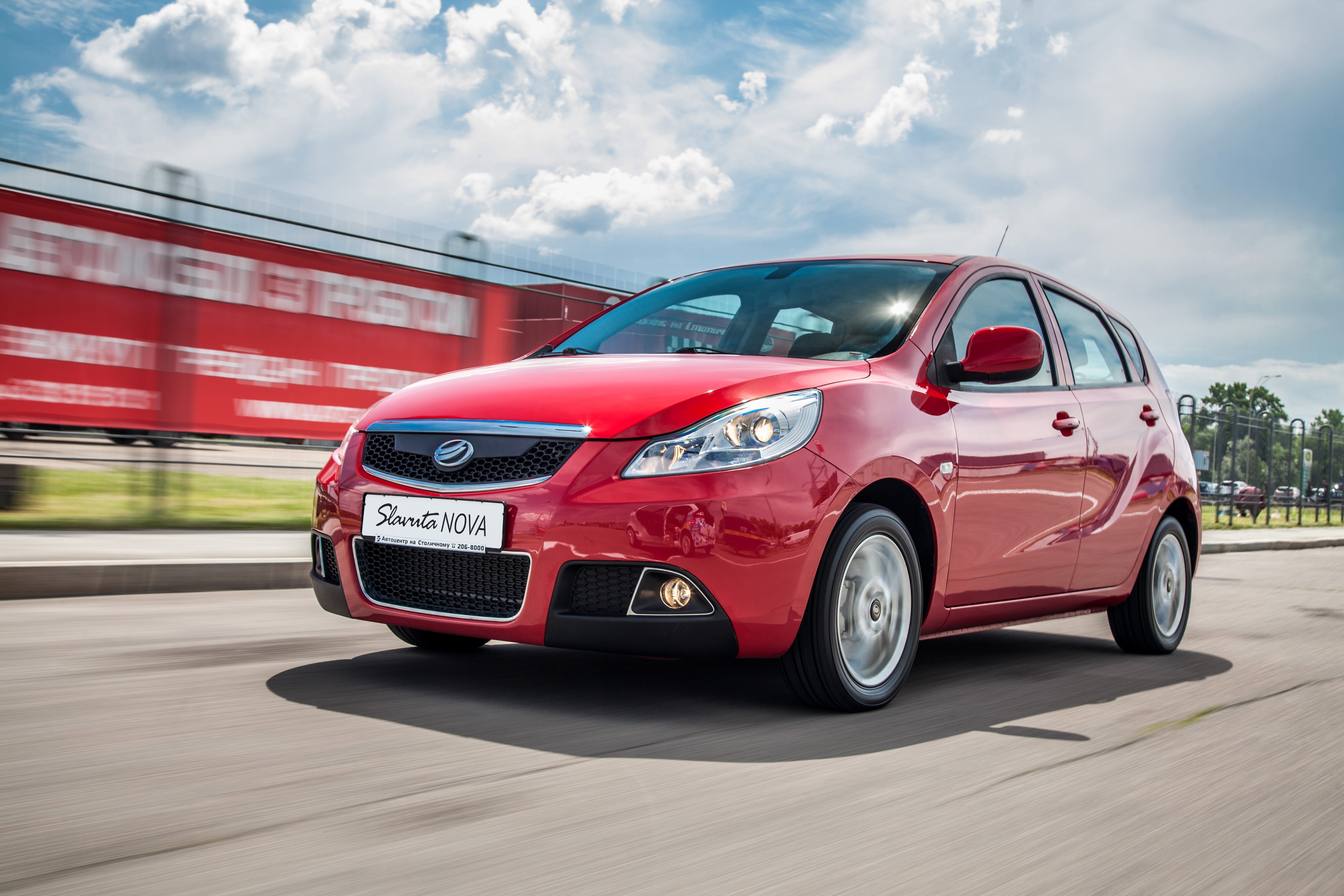 4K 2016 ZAZ Slavuta Nova Red Metallic Motion HD Wallpaper