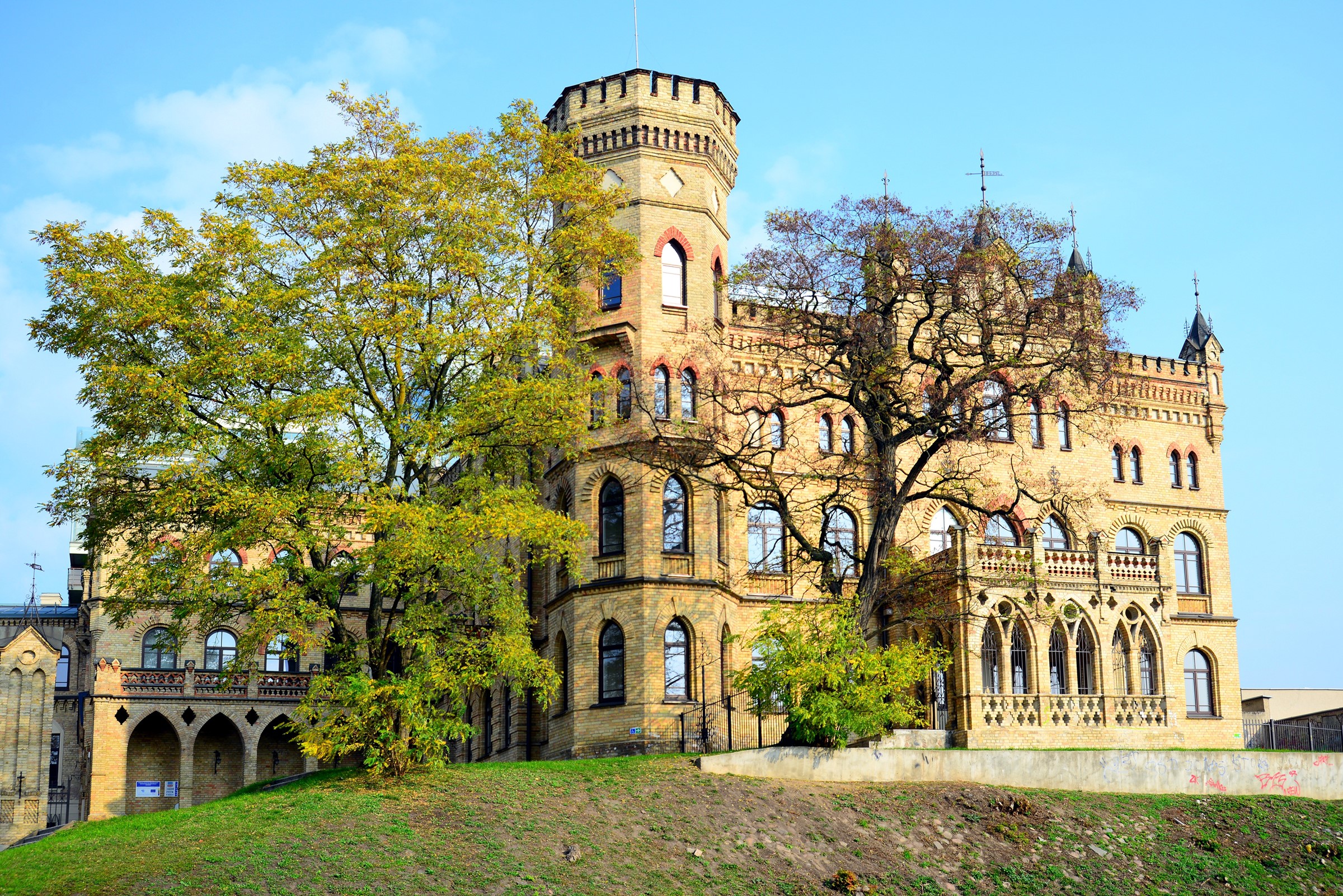 Palace of Lithuanian Architects Union in Vilnius, Lithuania HD Wallpaper