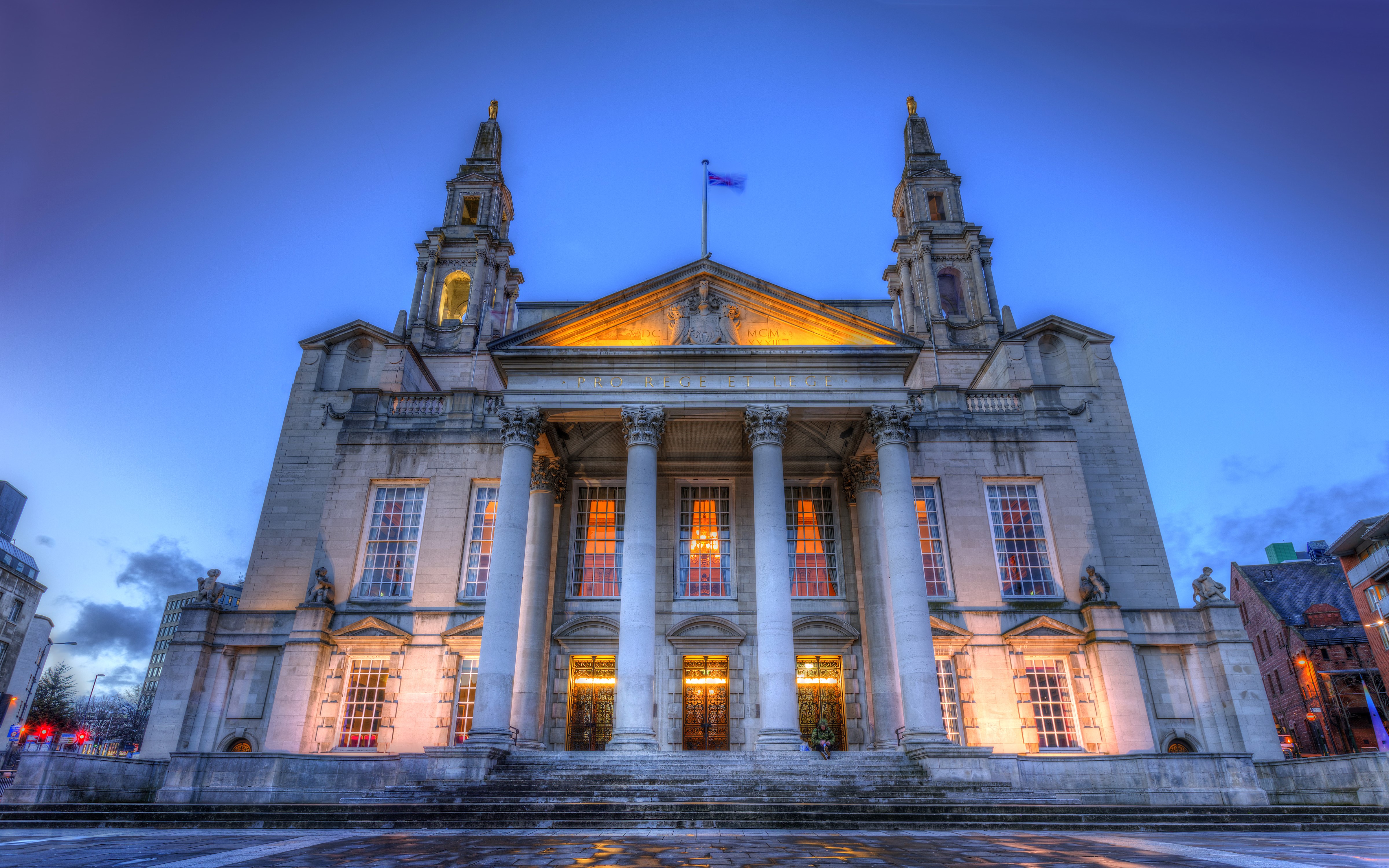 Leeds Civic Hall at Dusk, United Kingdom HD Wallpaper