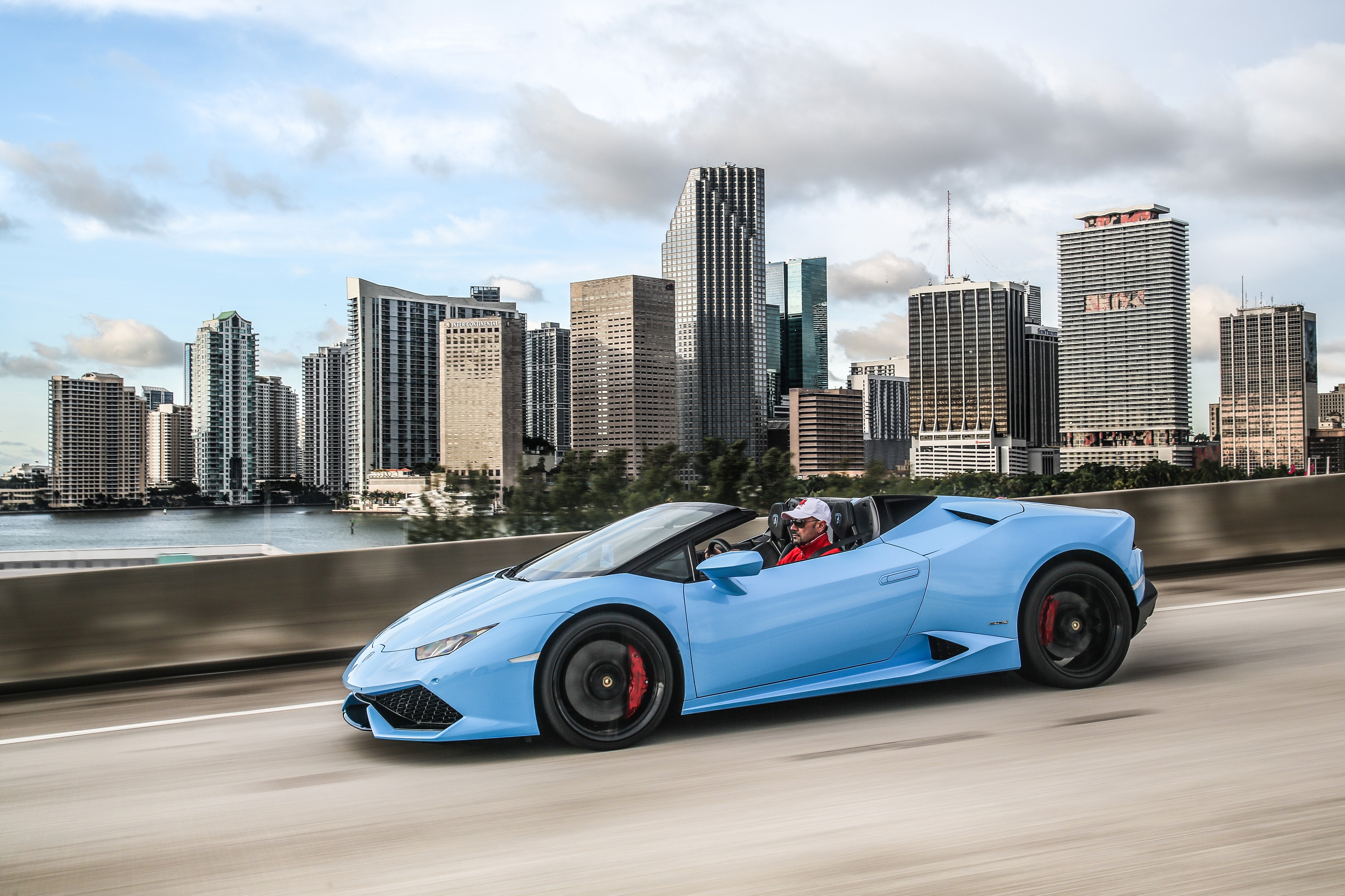 Light Blue Lamborghini Huracan LP 610-4 Driving HD Wallpaper