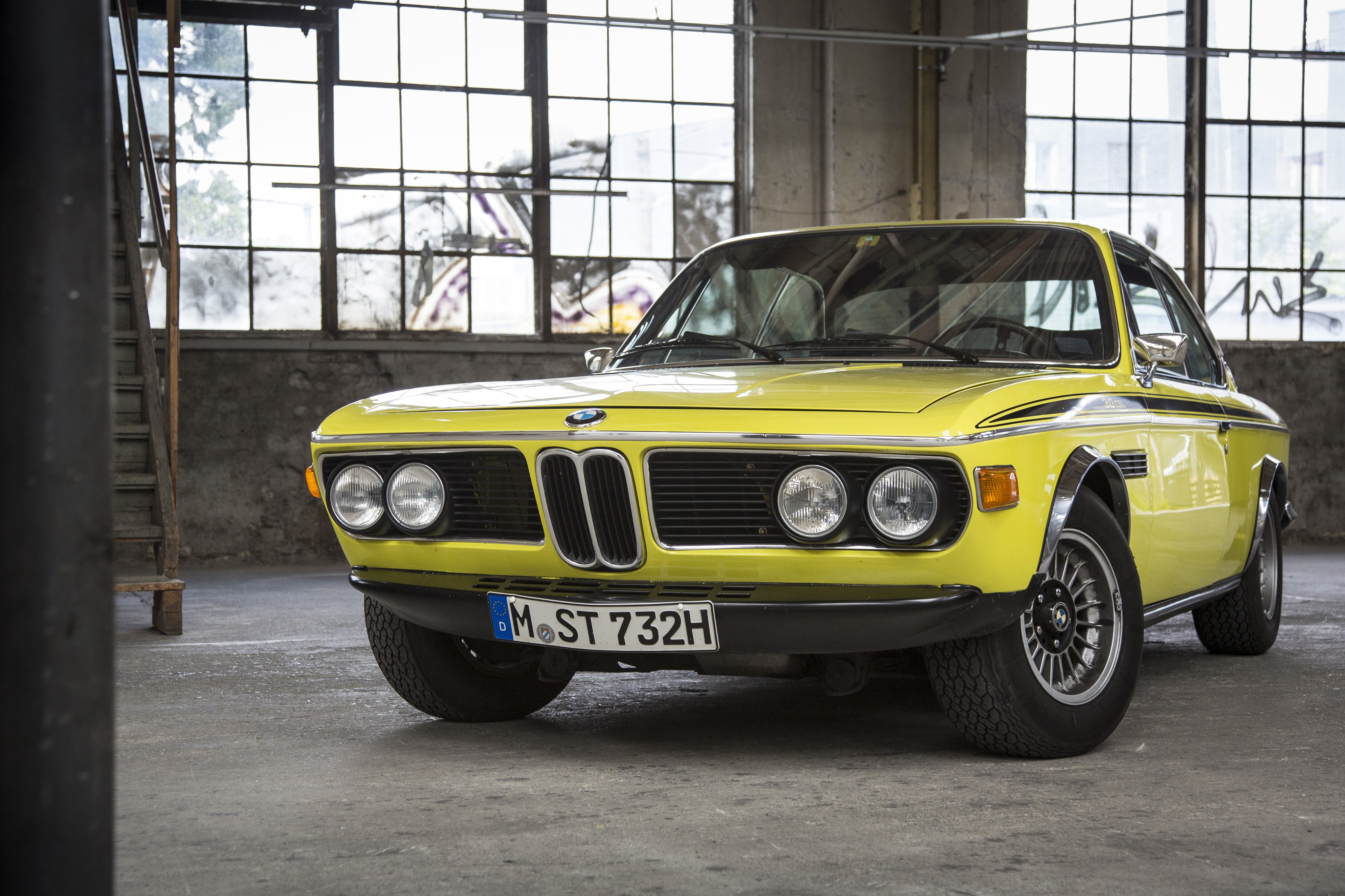 Yellow 1971 BMW E9 Coupe HD Wallpaper