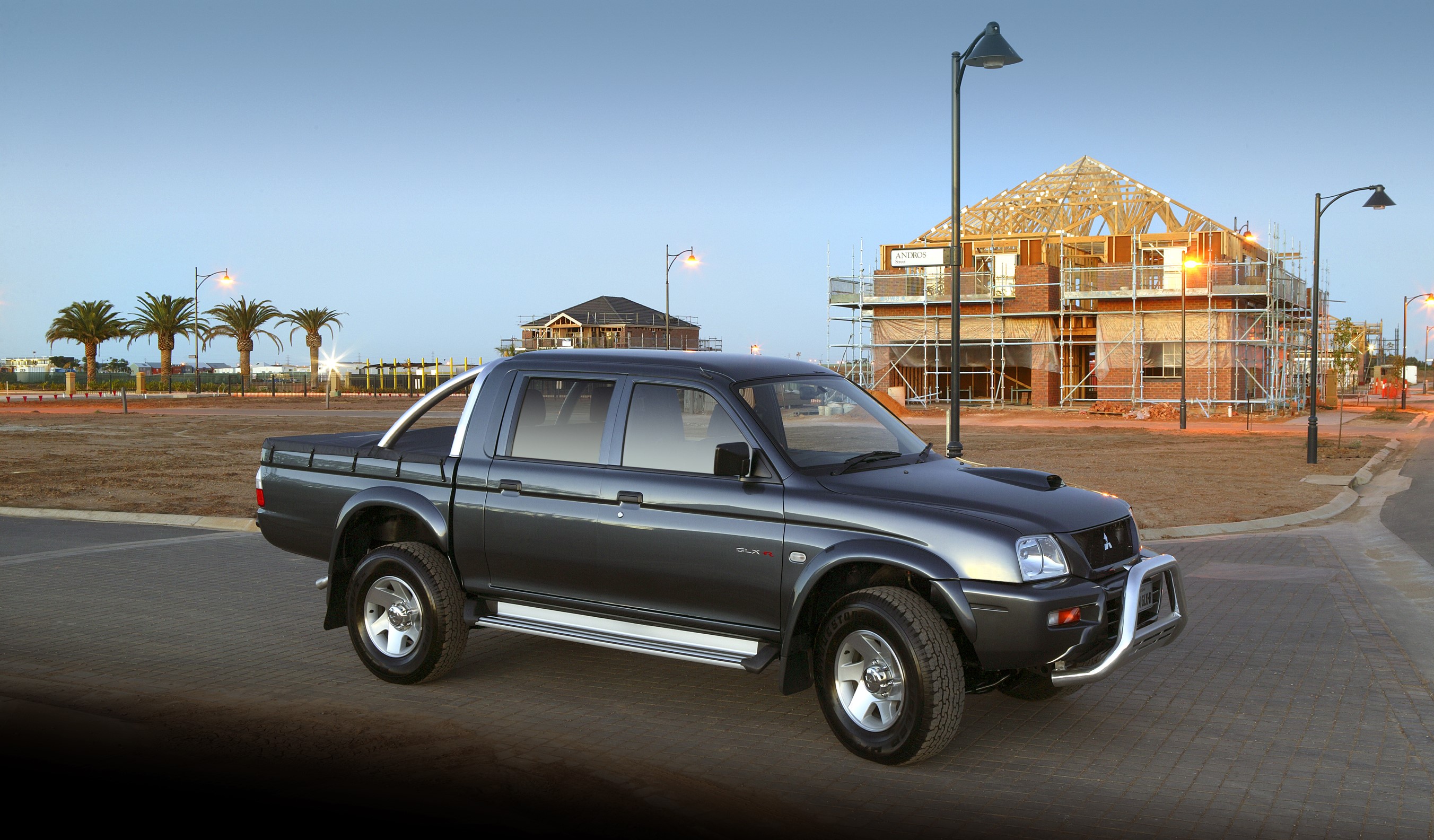 Mitsubishi Triton GLX-R Double Cab pickup truck HD Wallpaper