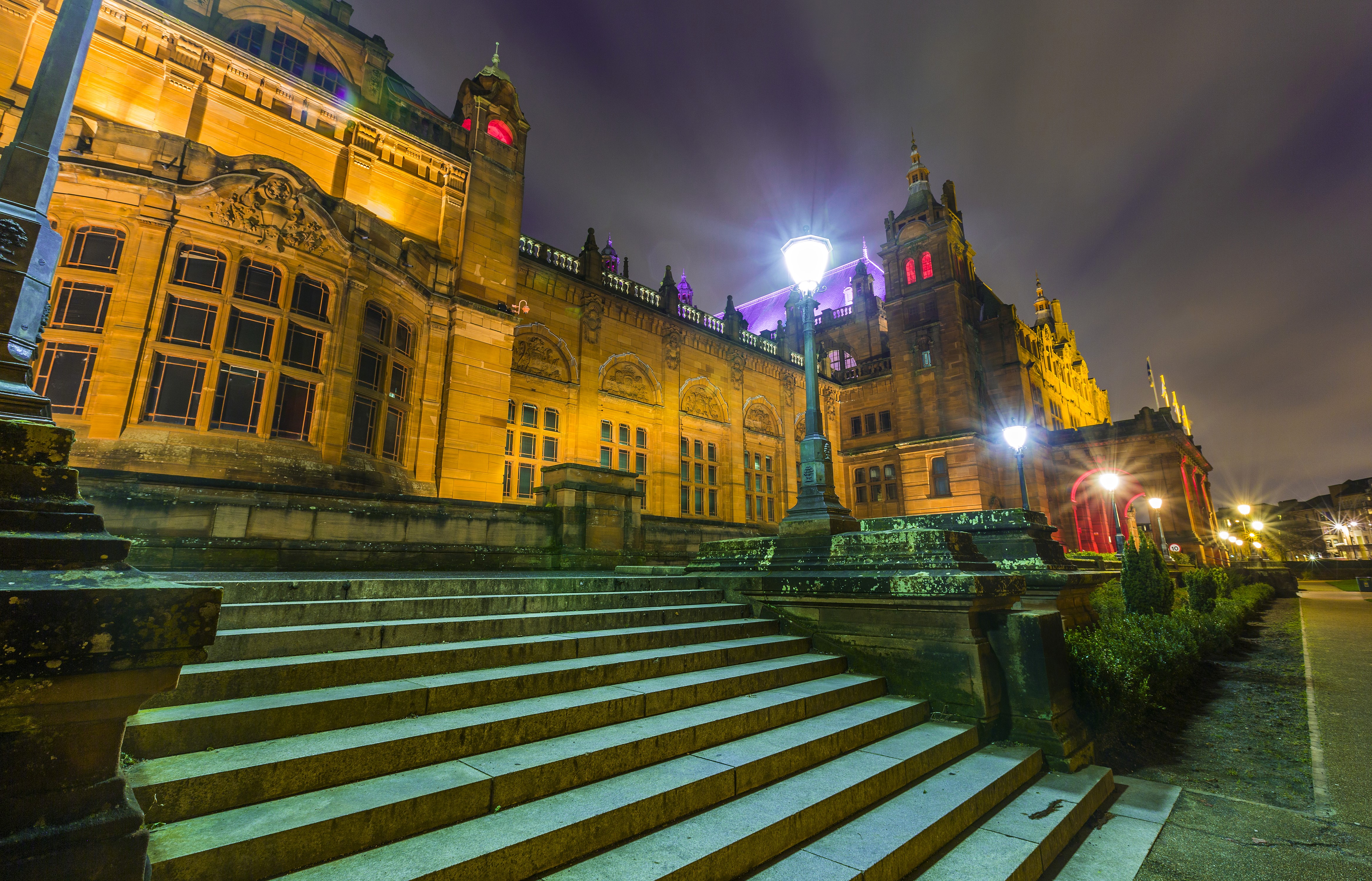Glasgow Kelvingrove Museum at Night HD Wallpaper