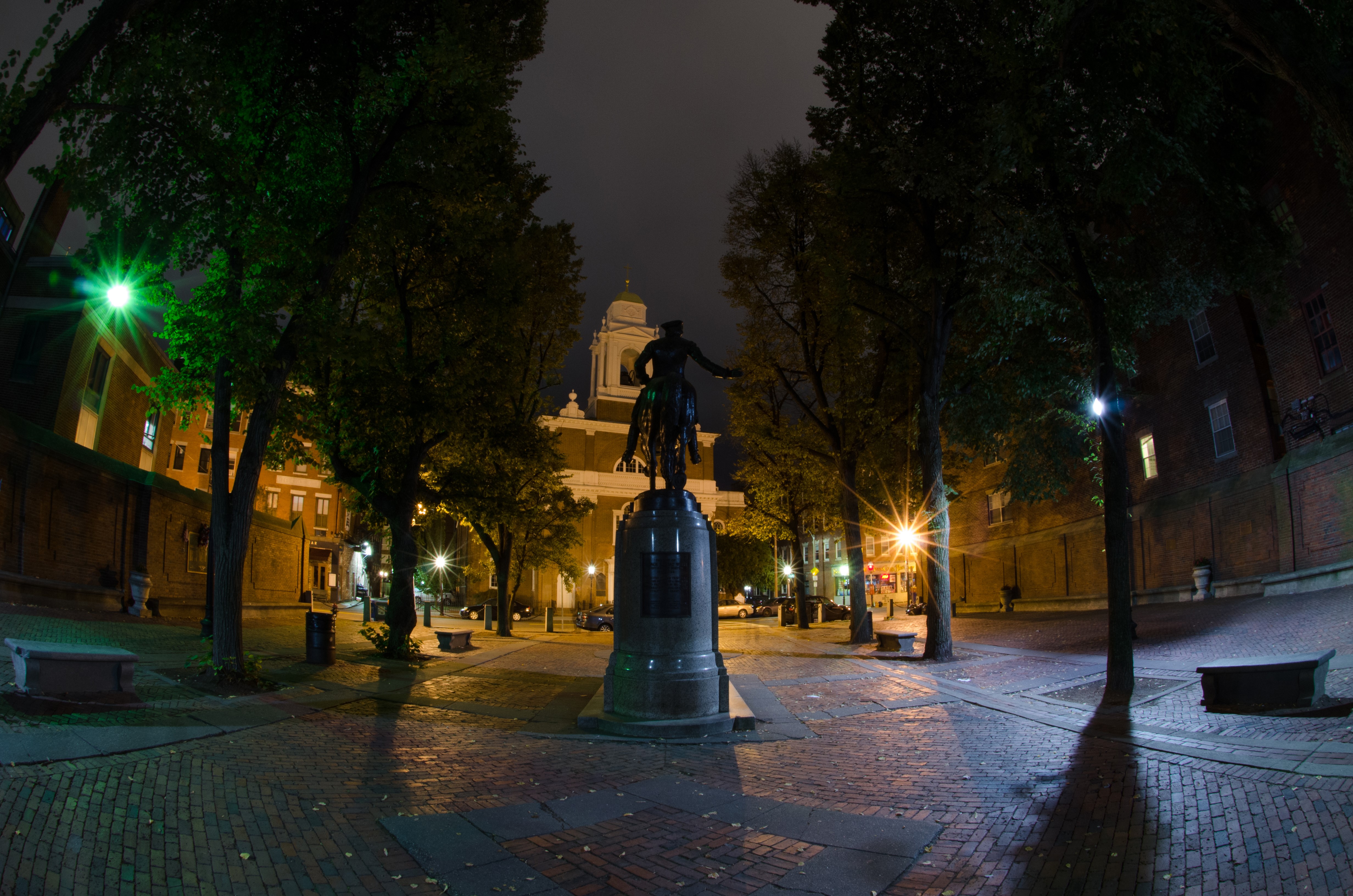 Equestrian statue in Boston at night HD Wallpaper