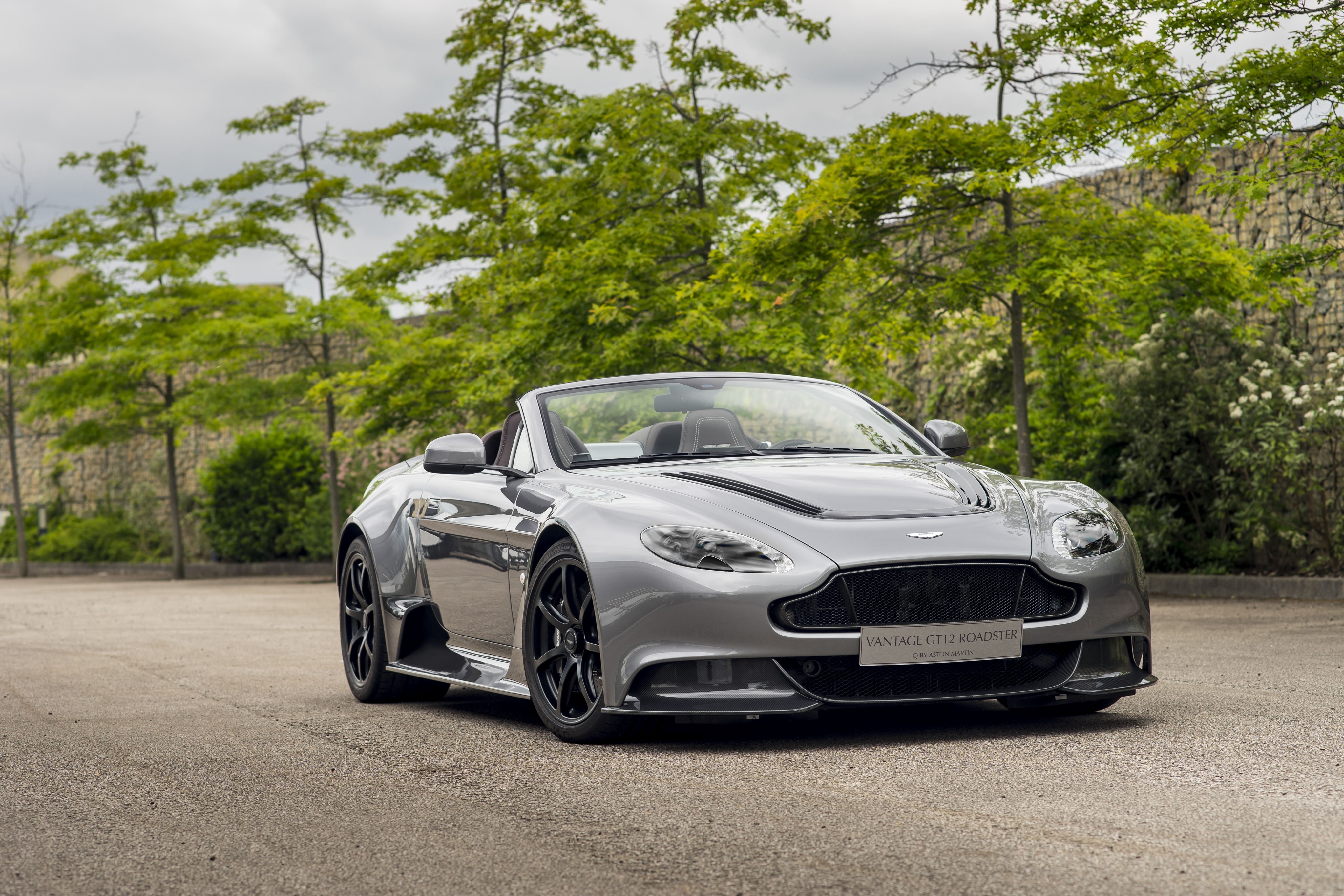 Aston Martin Vantage GT12 Roadster HD Wallpaper
