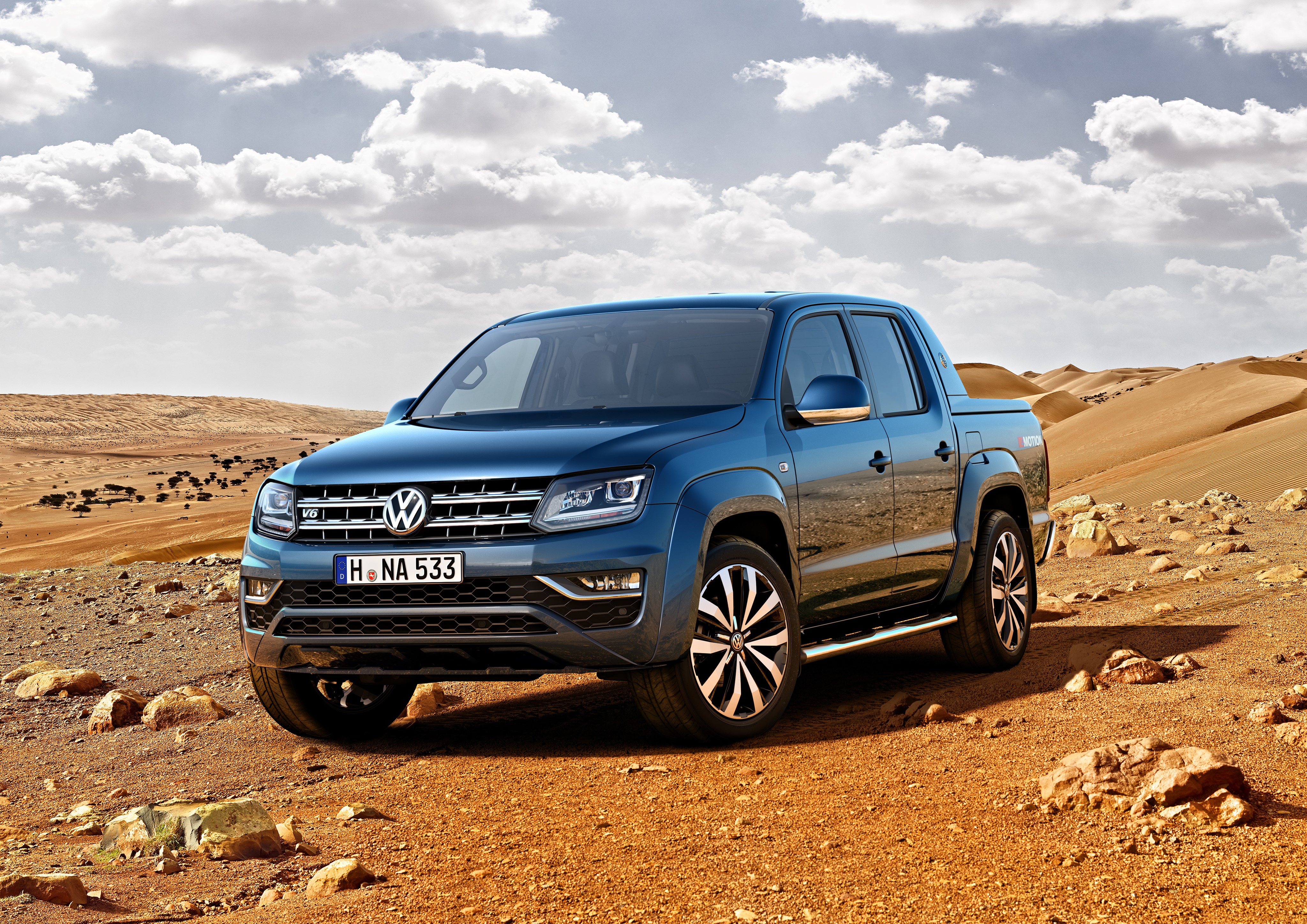 Volkswagen Amarok V6 in desert landscape HD Wallpaper