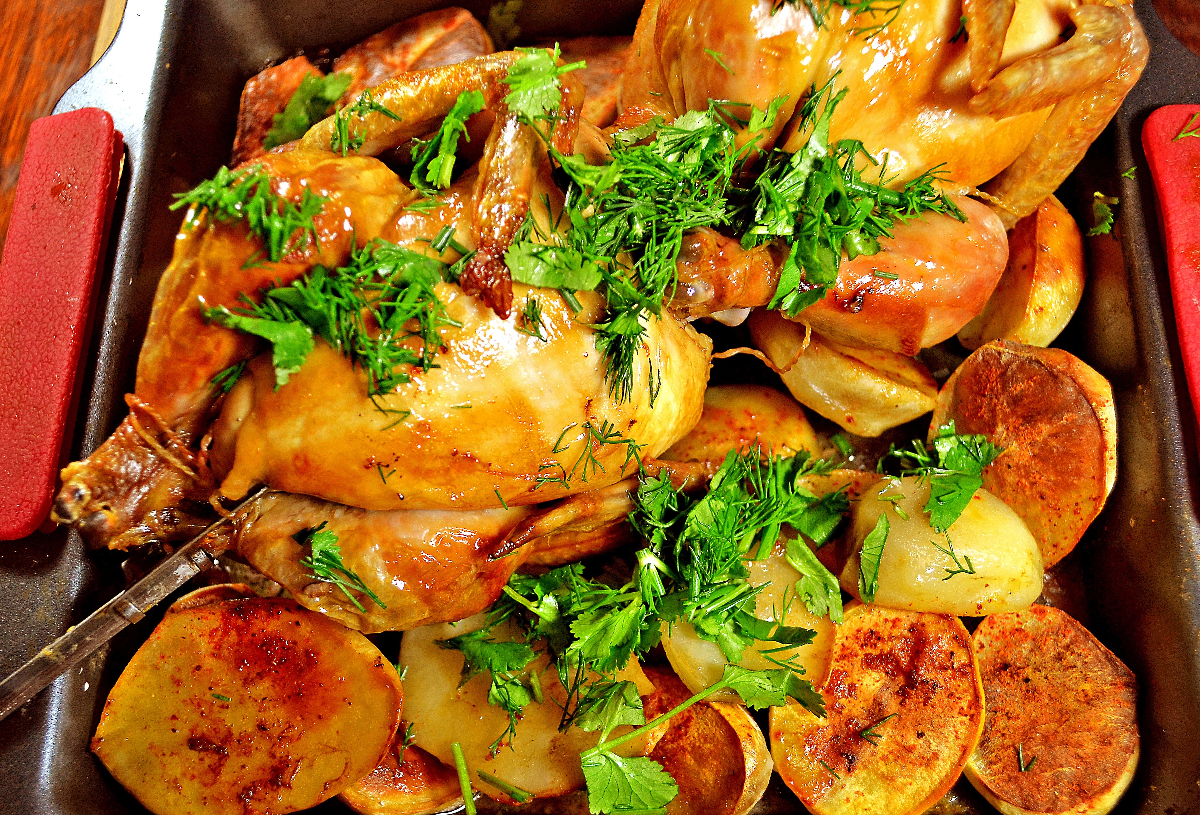 4K Roast Chicken with Potatoes HD Wallpaper