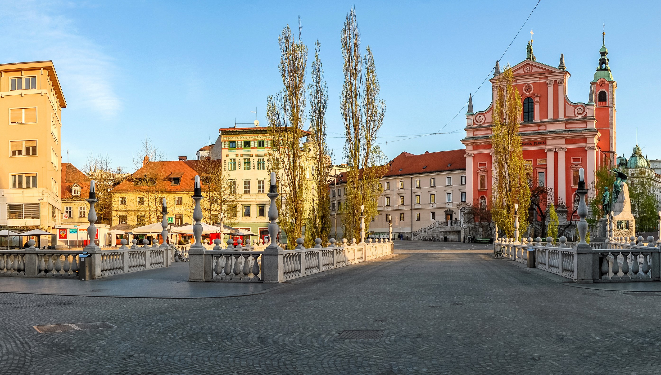 Franciscan Church of the Annunciation, Ljubljana, Slovenia HD Wallpaper