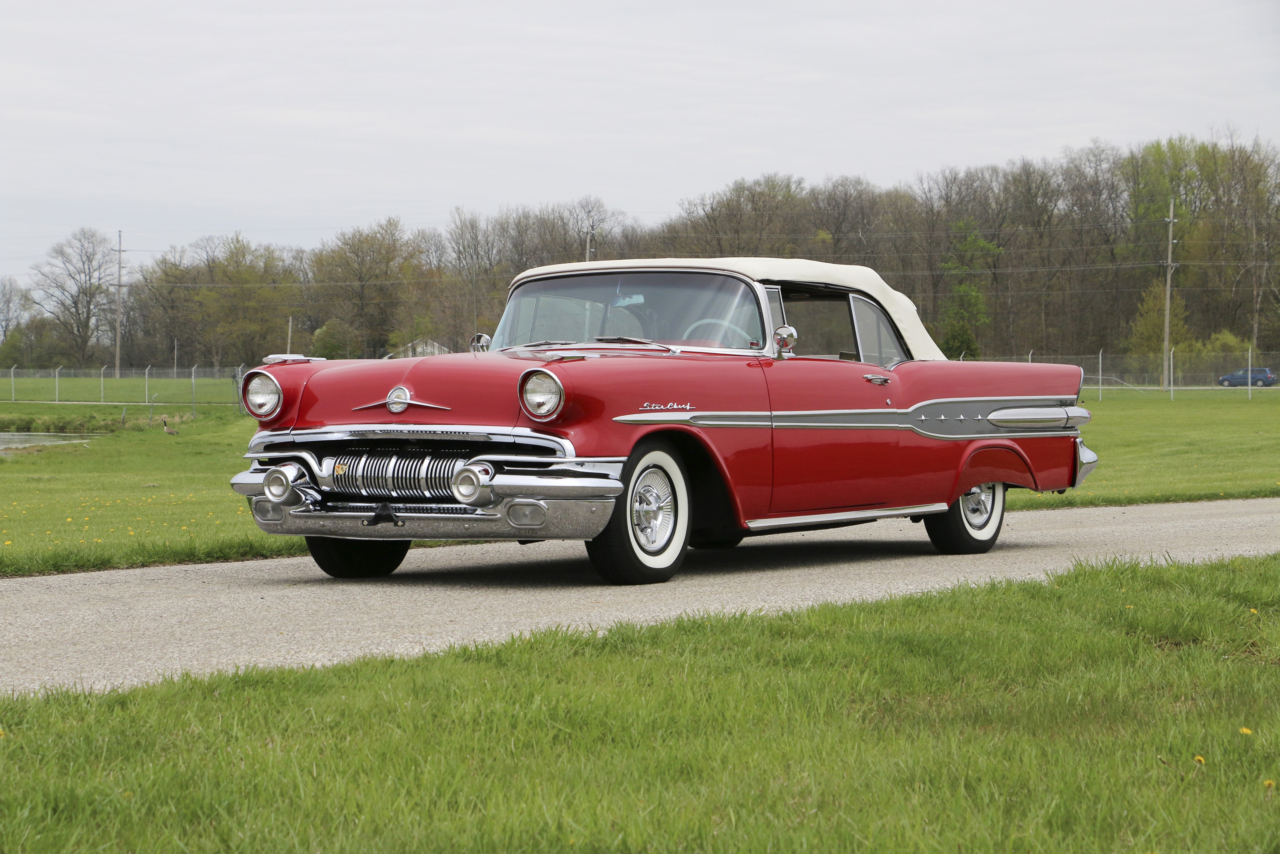 1957 Pontiac Star Chief Convertible HD Wallpaper