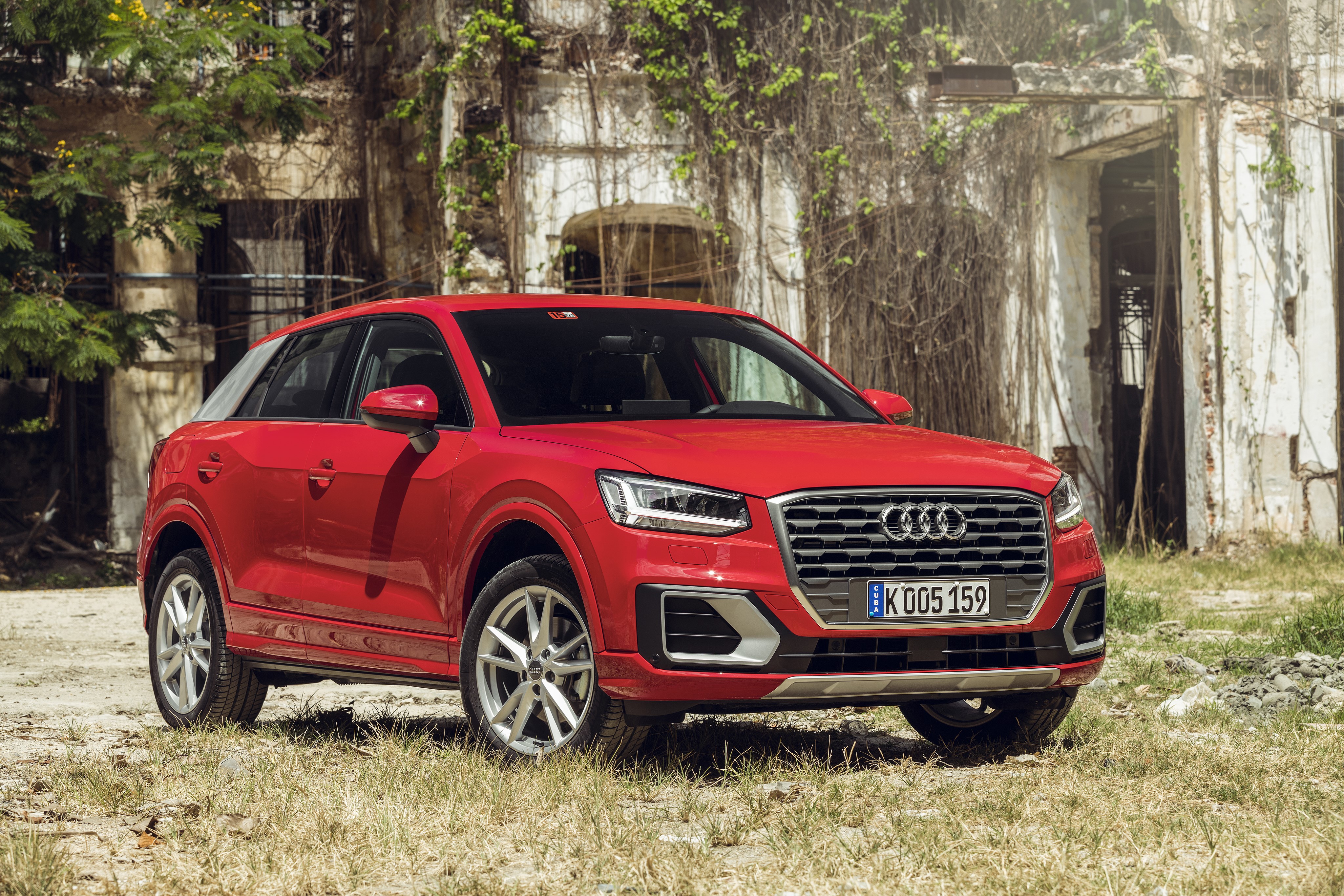Red Audi Q2 TFSI quattro 2016 HD Wallpaper