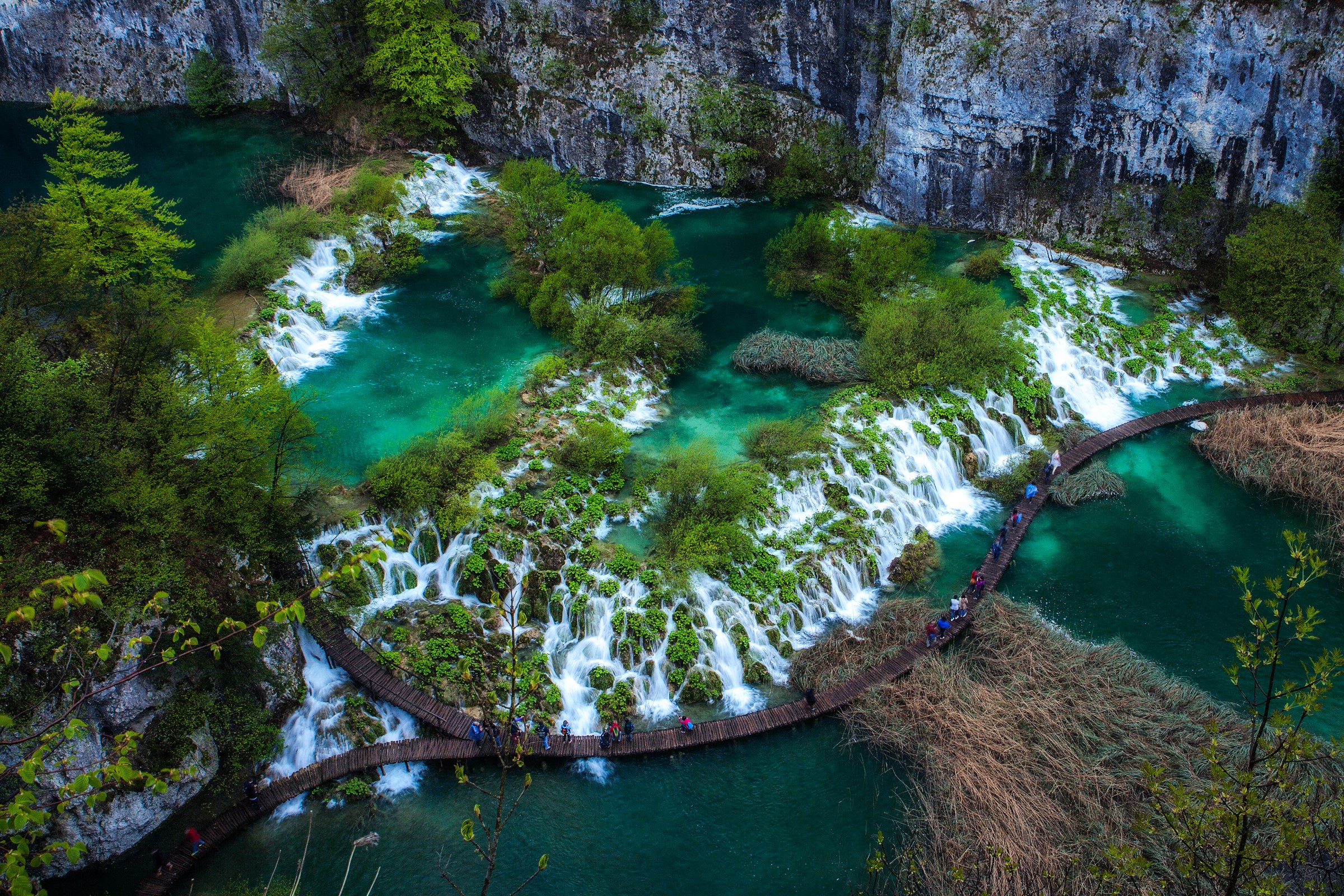 Plitvice Lakes National Park with waterfalls and boardwalks HD Wallpaper