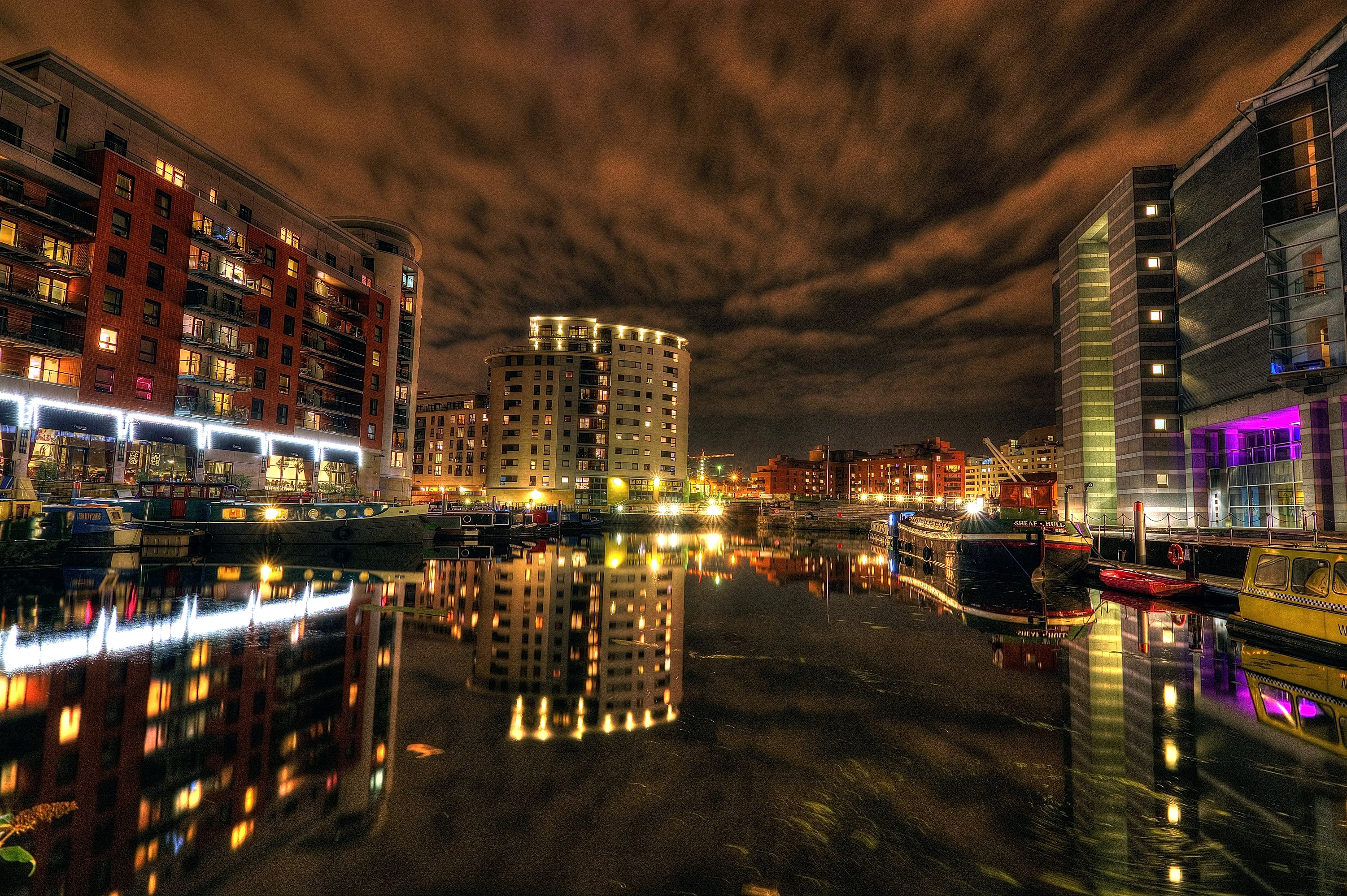 Leeds Marina at night with reflections HD Wallpaper