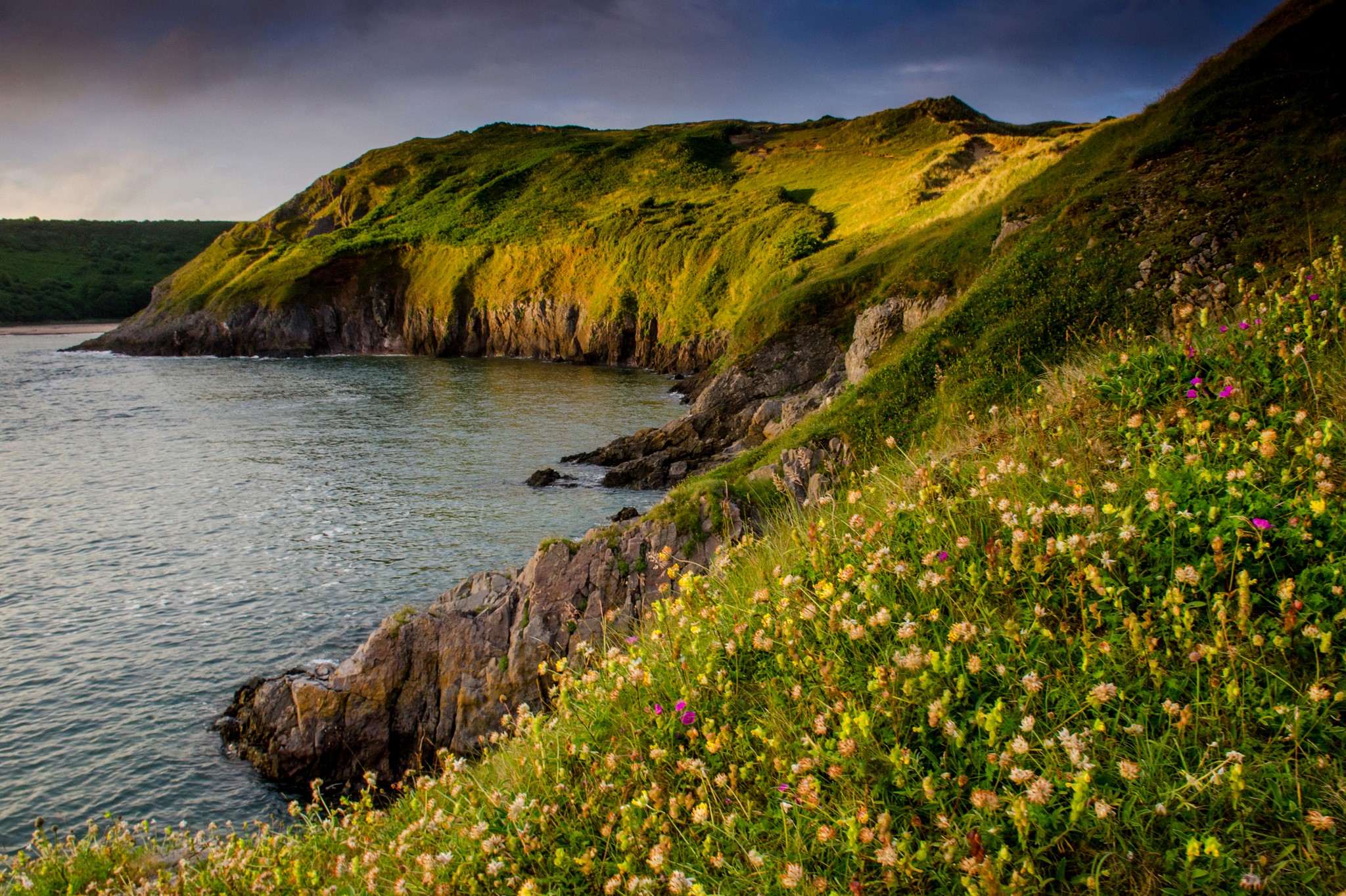 Three Cliffs Bay Gower Peninsula Coastline HD Wallpaper