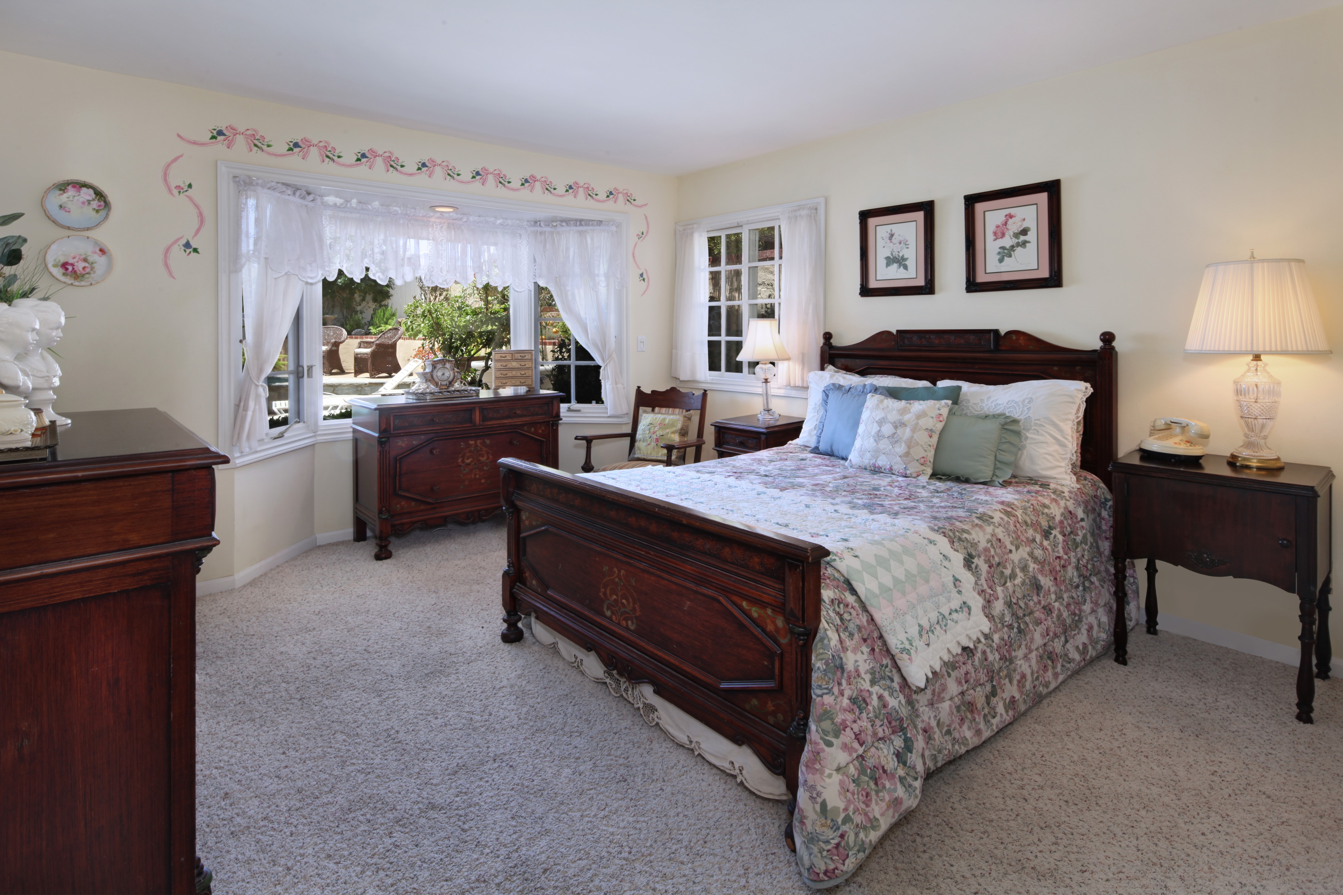 Bedroom with a bed, dresser, and window HD Wallpaper