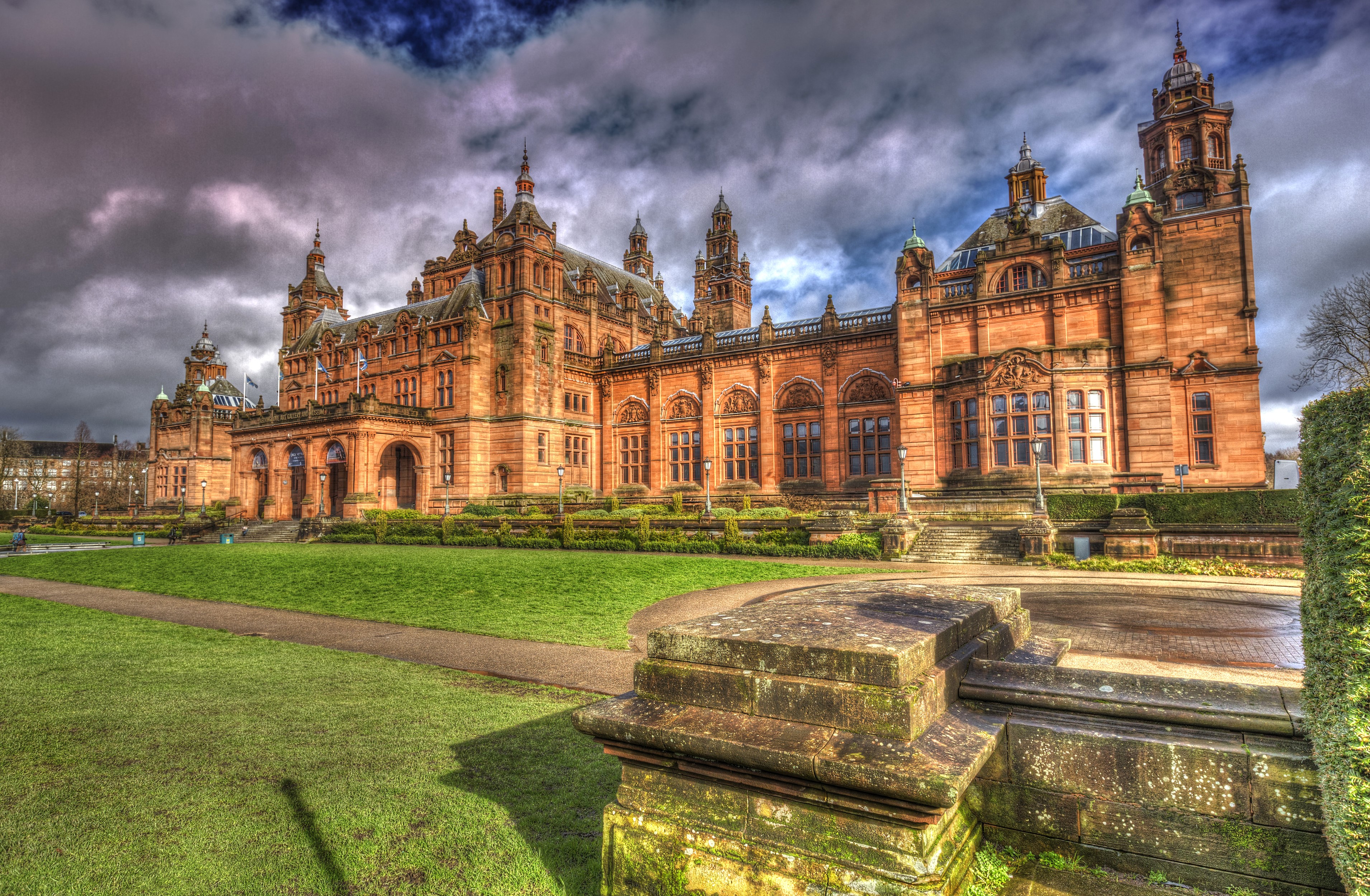 Kelvingrove Art Gallery and Museum, Glasgow, UK HD Wallpaper
