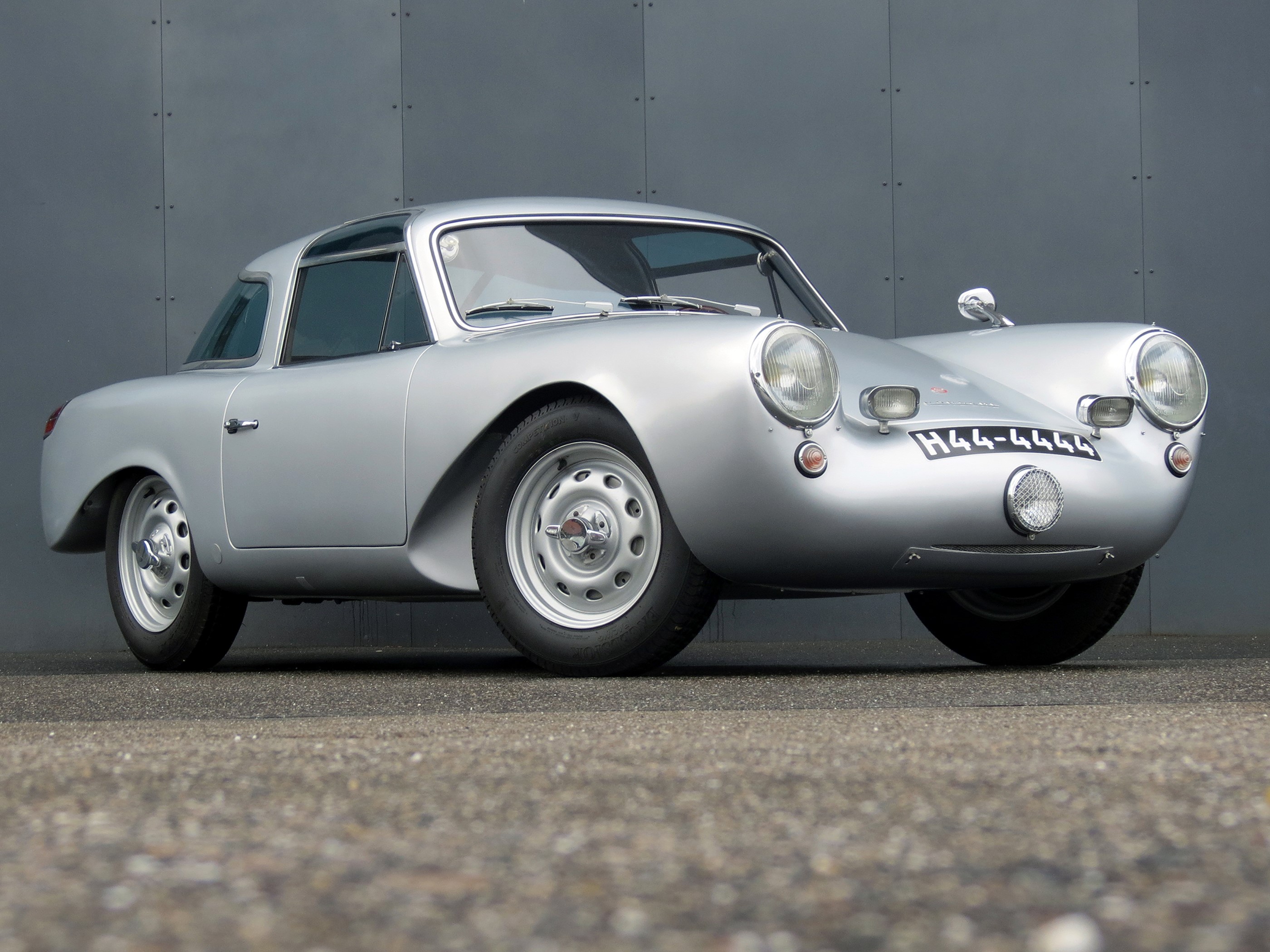 Silver Porsche sports car with license plate H44-4444 HD Wallpaper