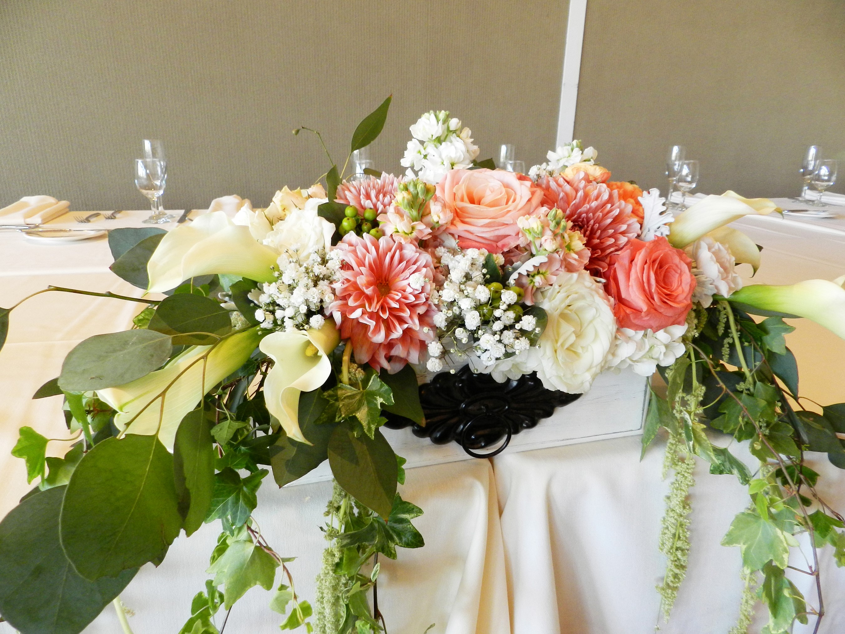 Floral arrangement with roses, dahlias, and calla lilies HD Wallpaper