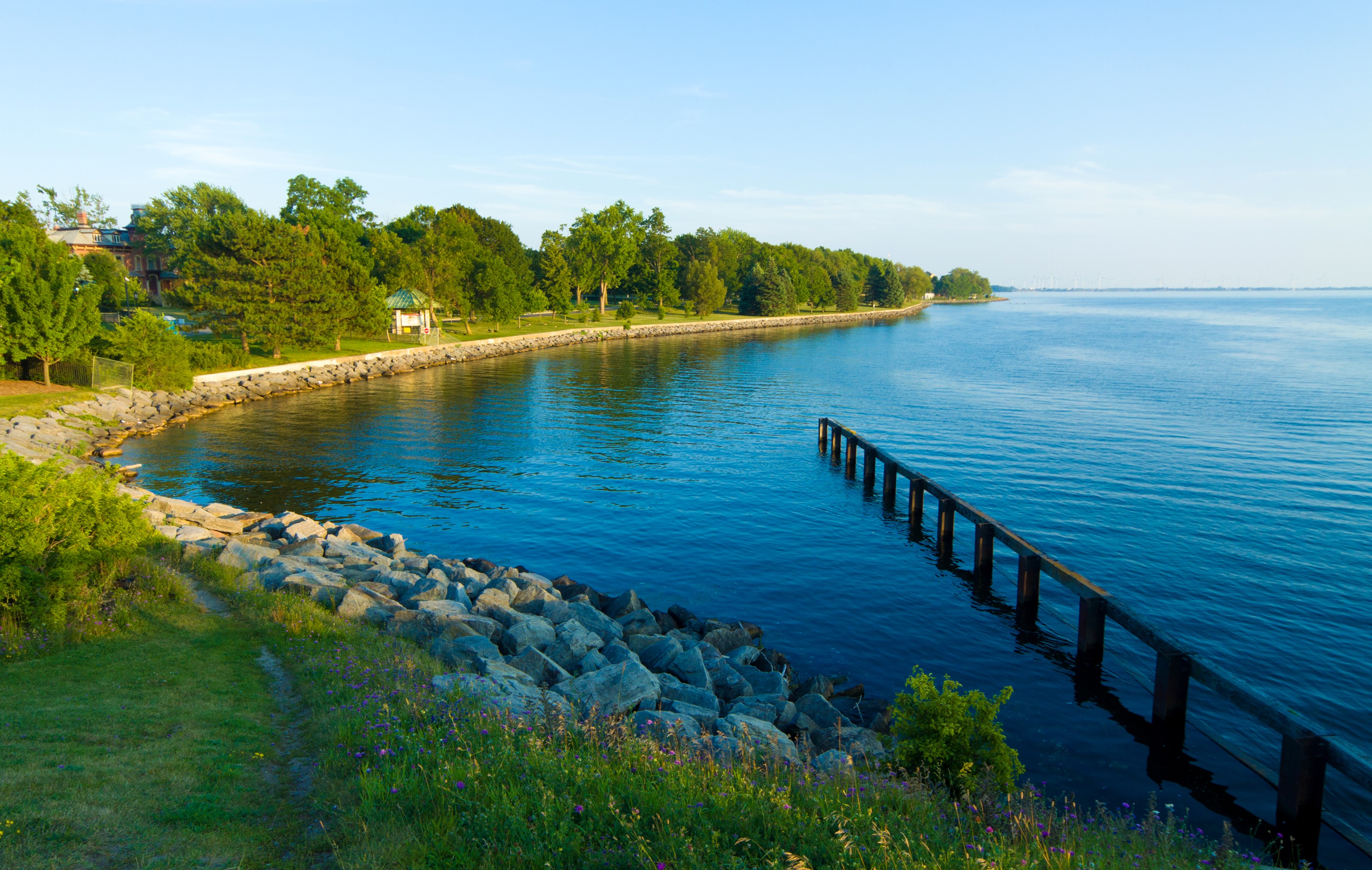 Lake Ontario Park, Canada, with a wooden pier HD Wallpaper