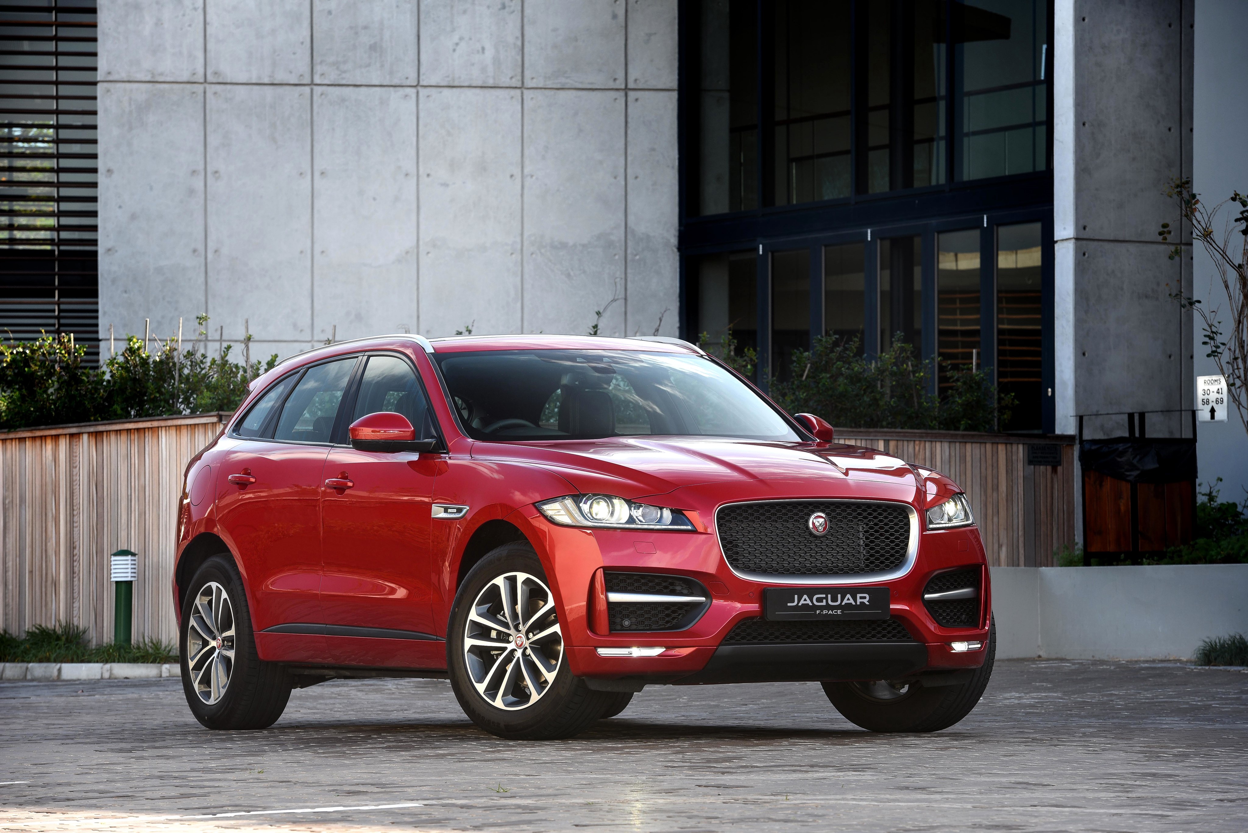 Red Jaguar F-Pace 20d AWD R-Sport HD Wallpaper