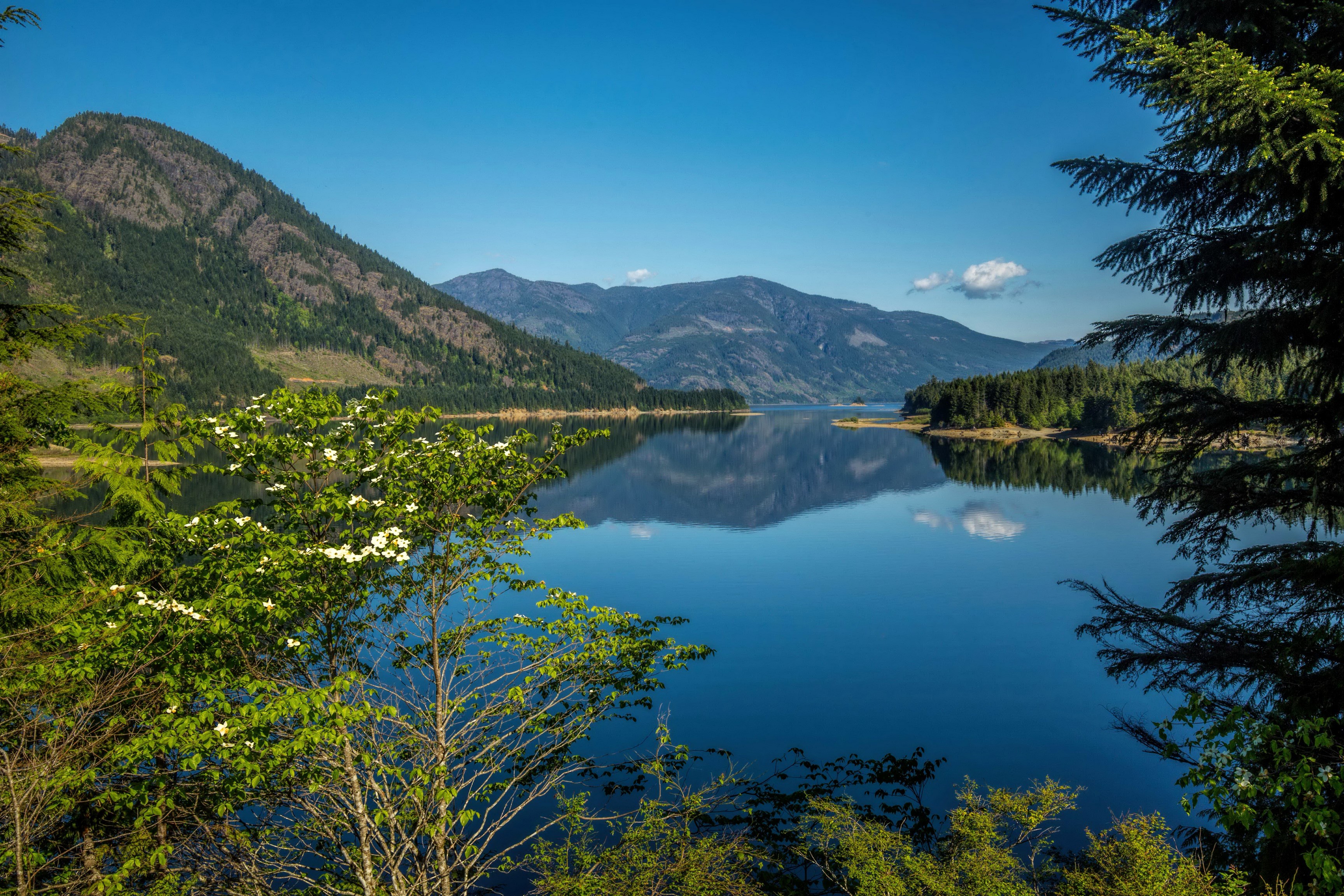 Upper Campbell Lake Strathcona Park Mountains and Lake HD Wallpaper