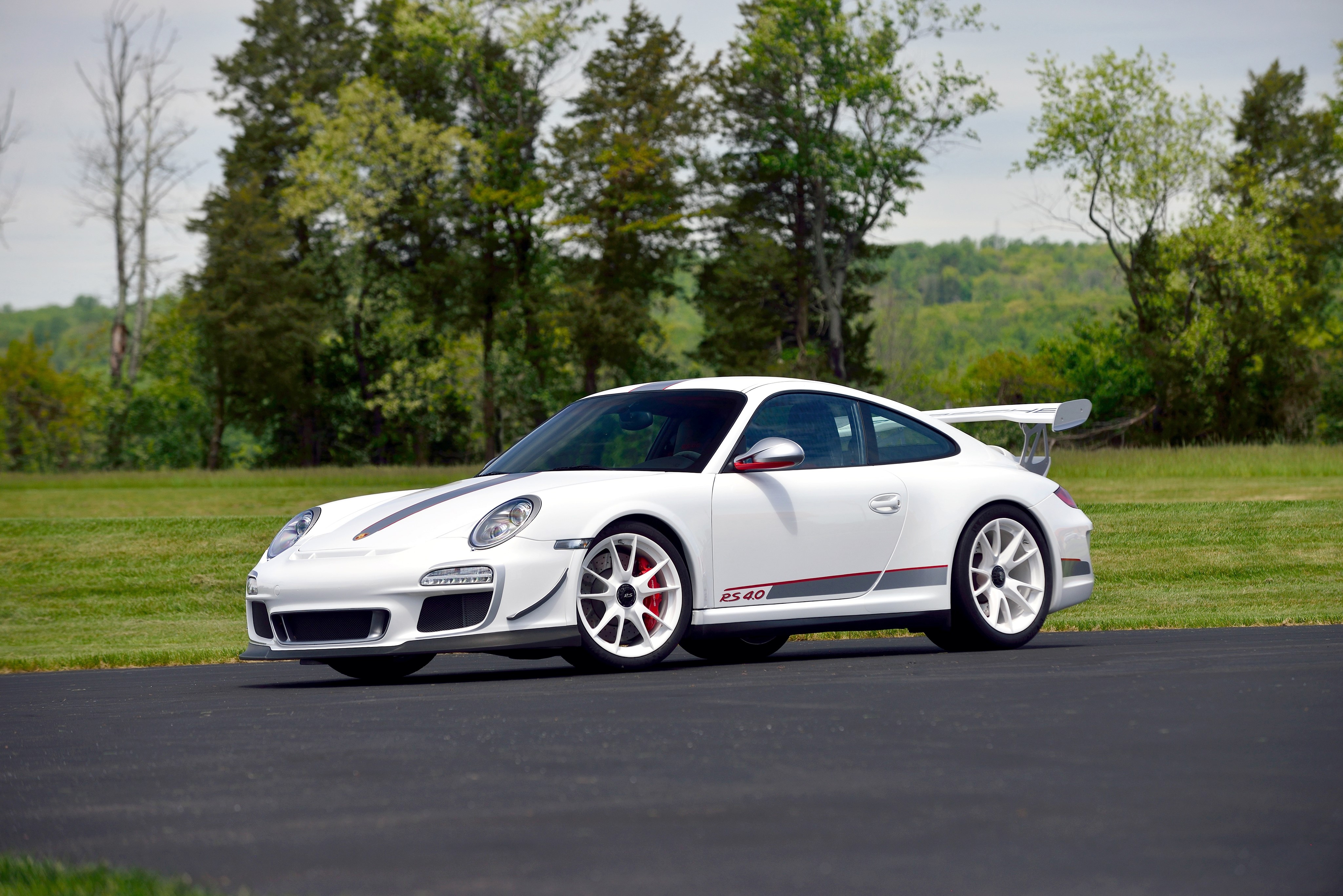 White 2011 Porsche 911 GT3 RS 4.0 HD Wallpaper