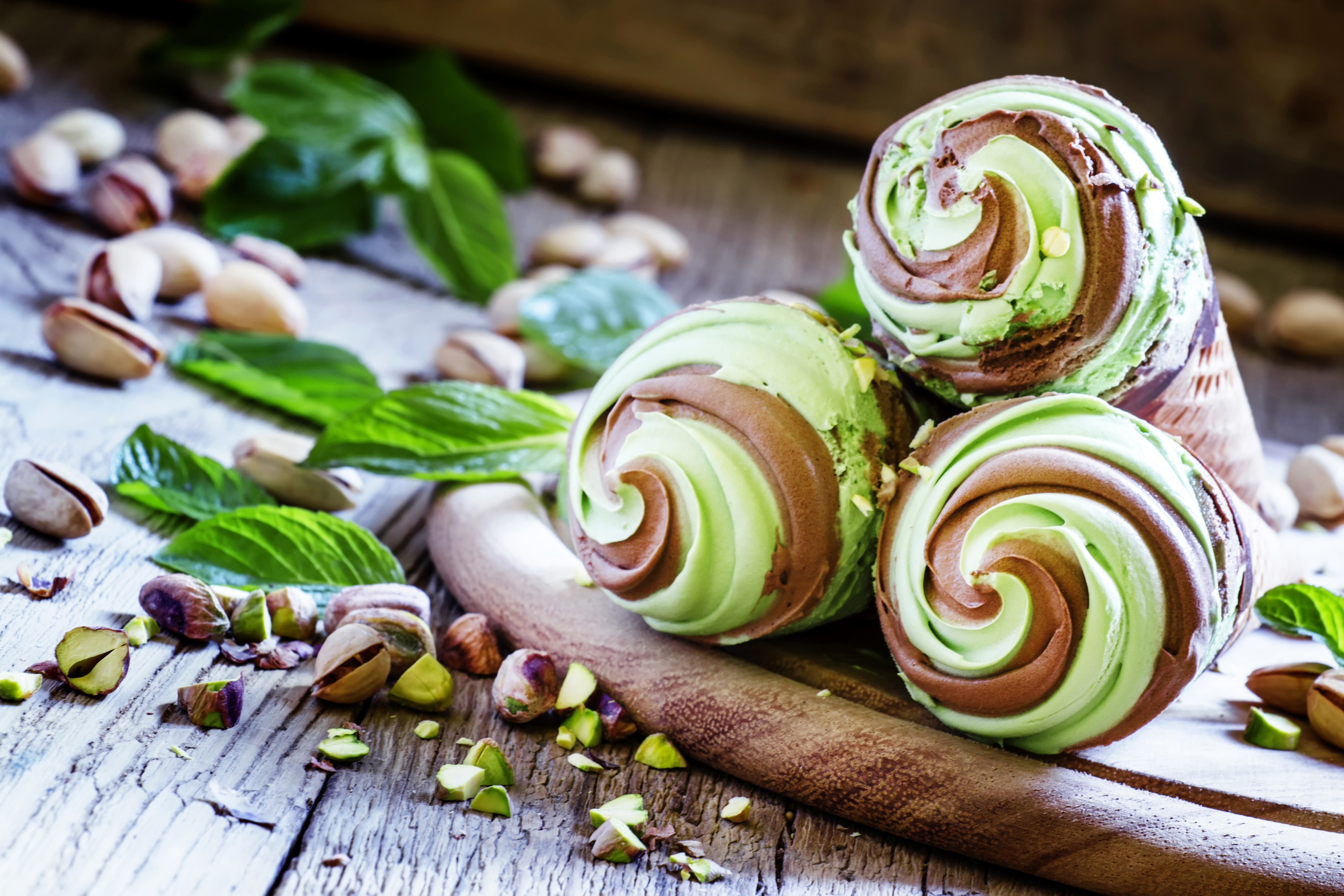 Pistachio and Chocolate Ice Cream Cones with Pistachios HD Wallpaper