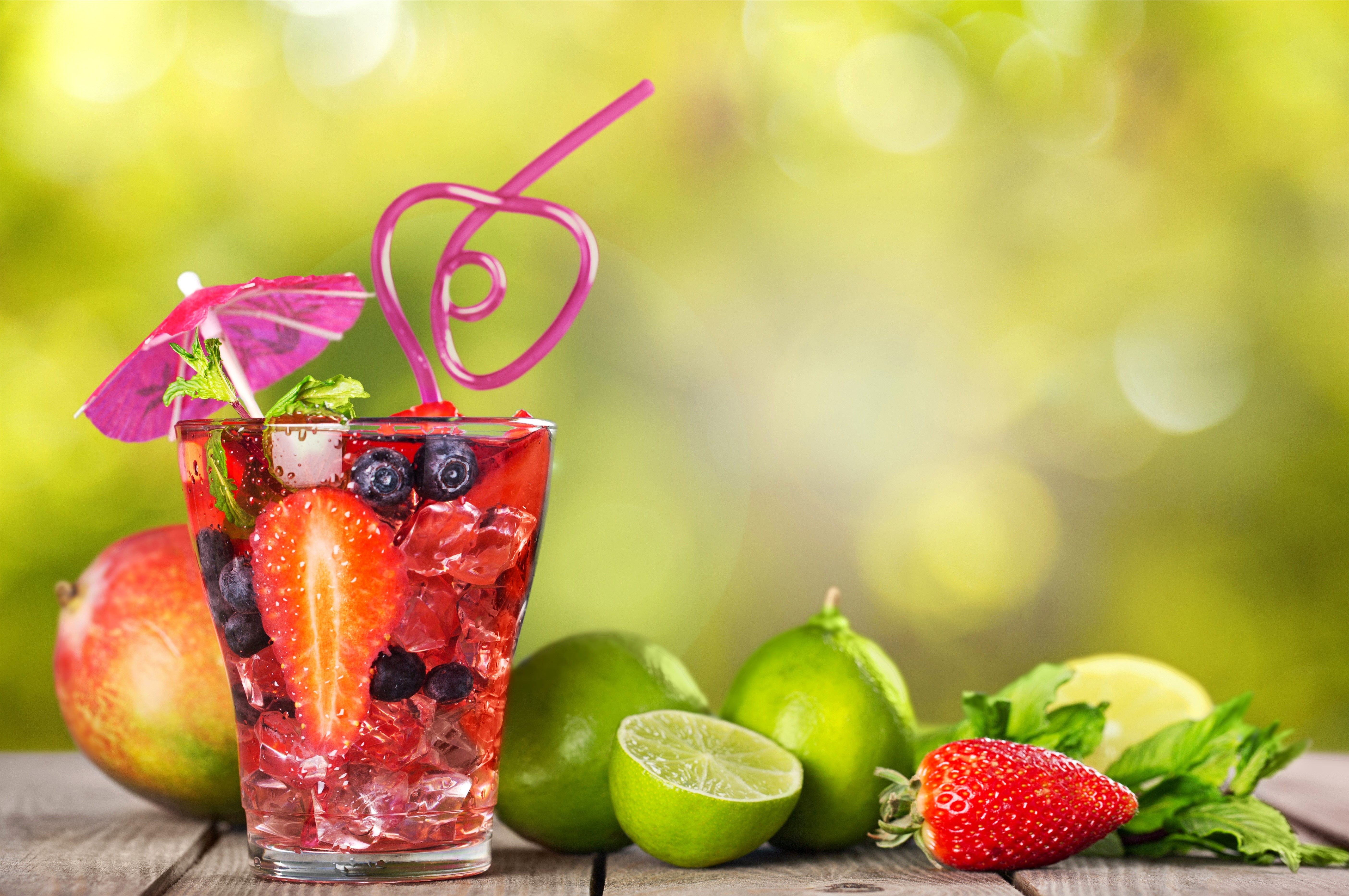 Berry and Citrus Drink with Fruits HD Wallpaper