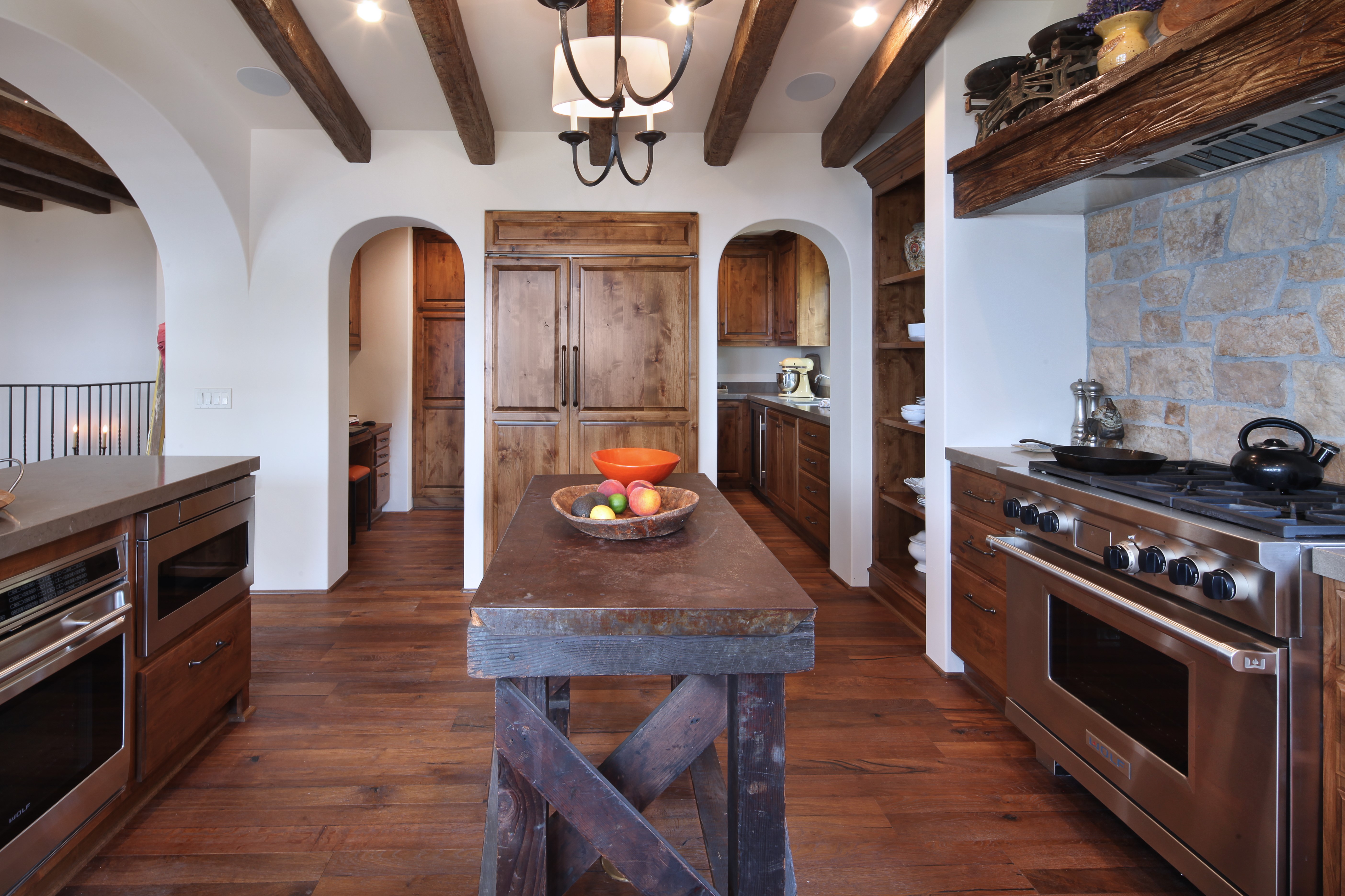 Kitchen Interior Design with Wooden Beams and Stone Backsplash HD Wallpaper
