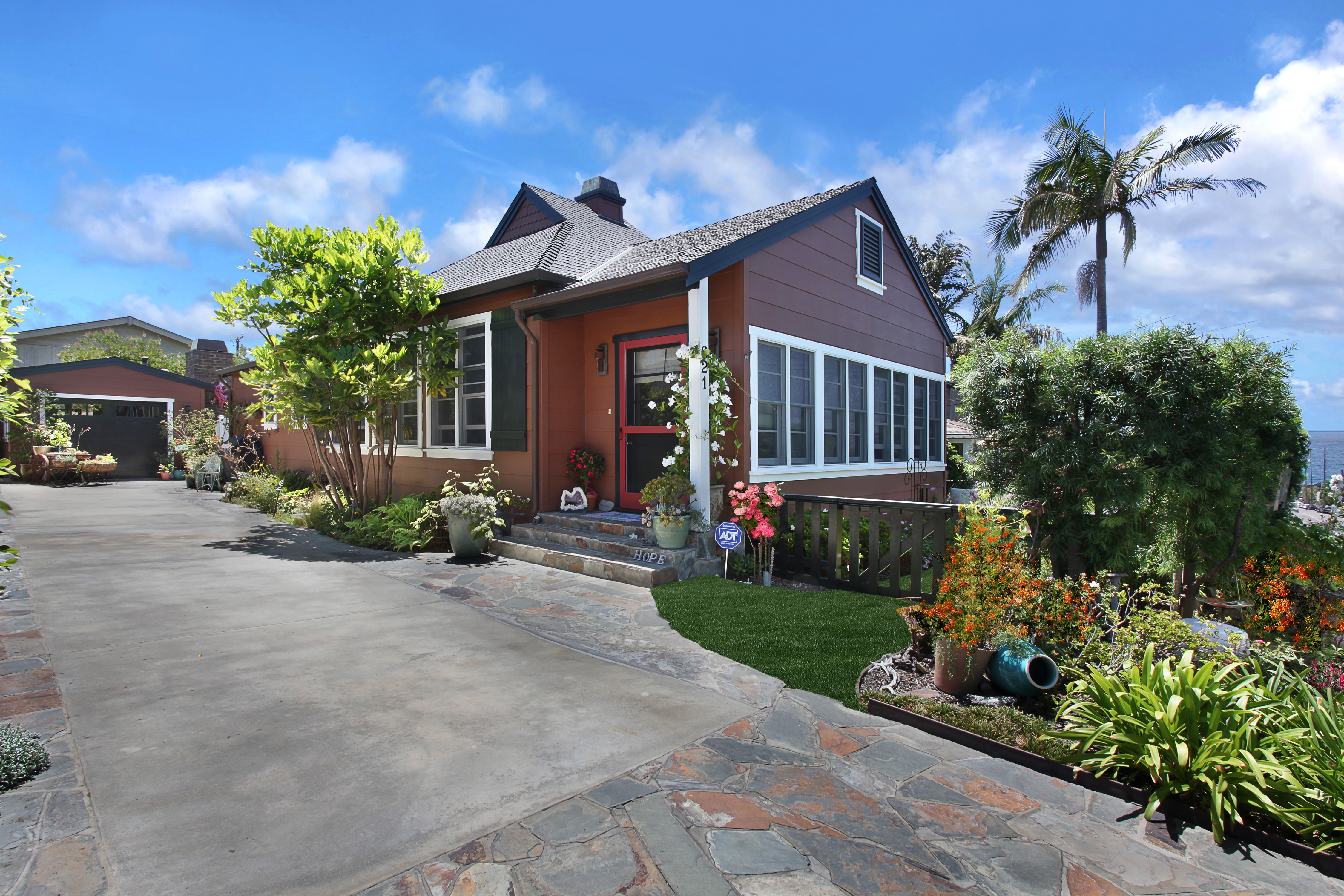 House in Laguna Beach, USA HD Wallpaper