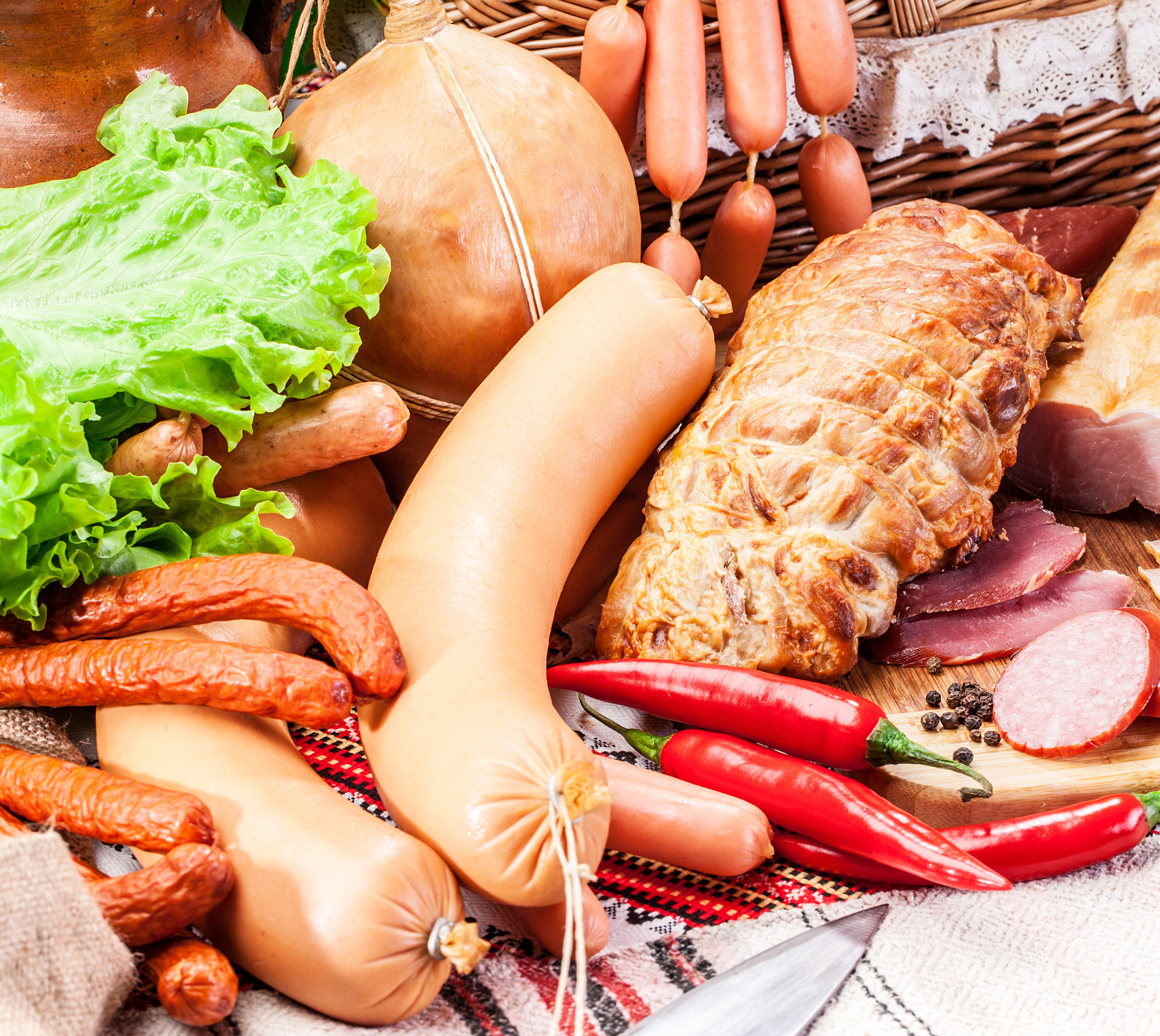 Meat products, sausages, and peppers HD Wallpaper