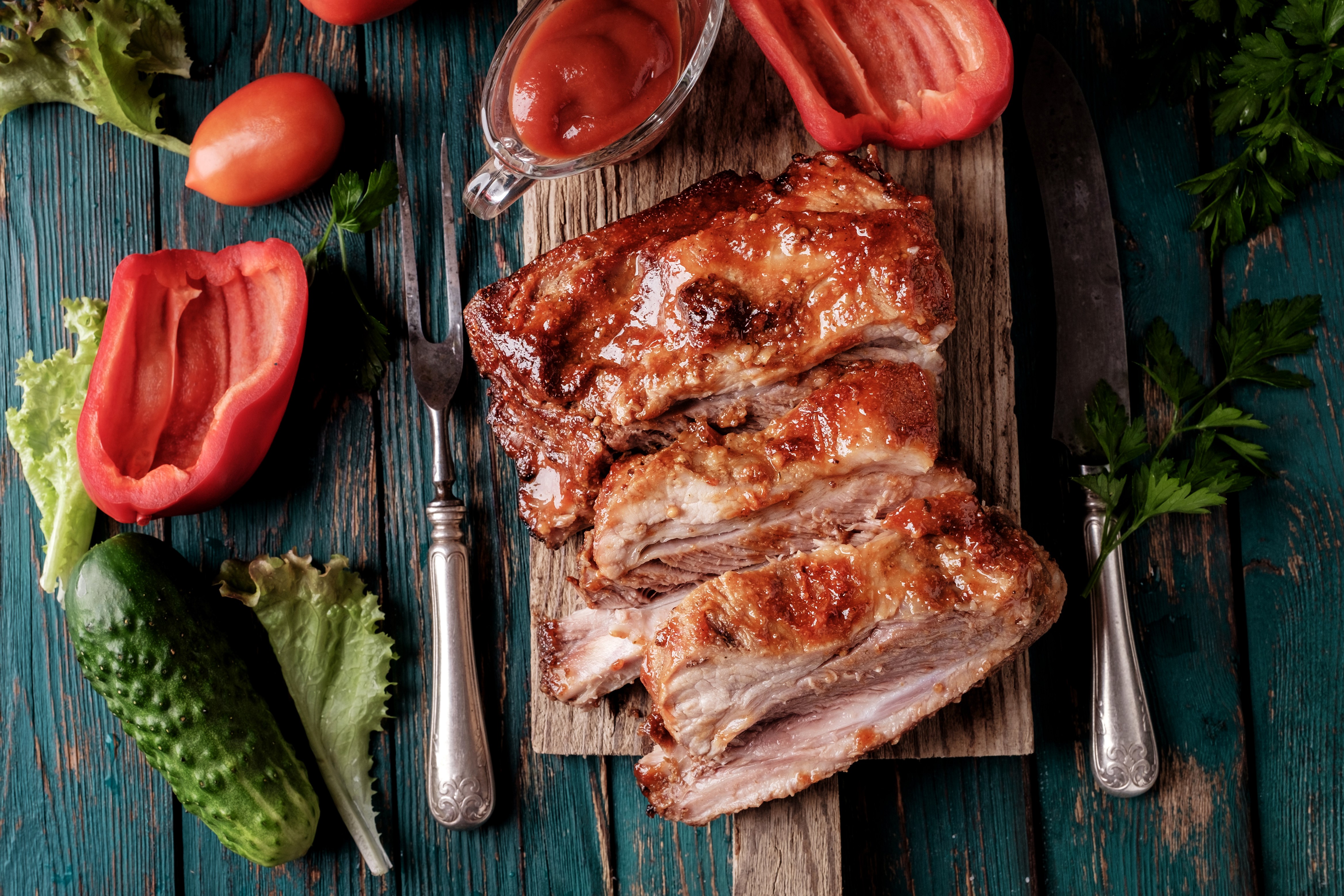 4K Ribs with Vegetables and Ketchup HD Wallpaper