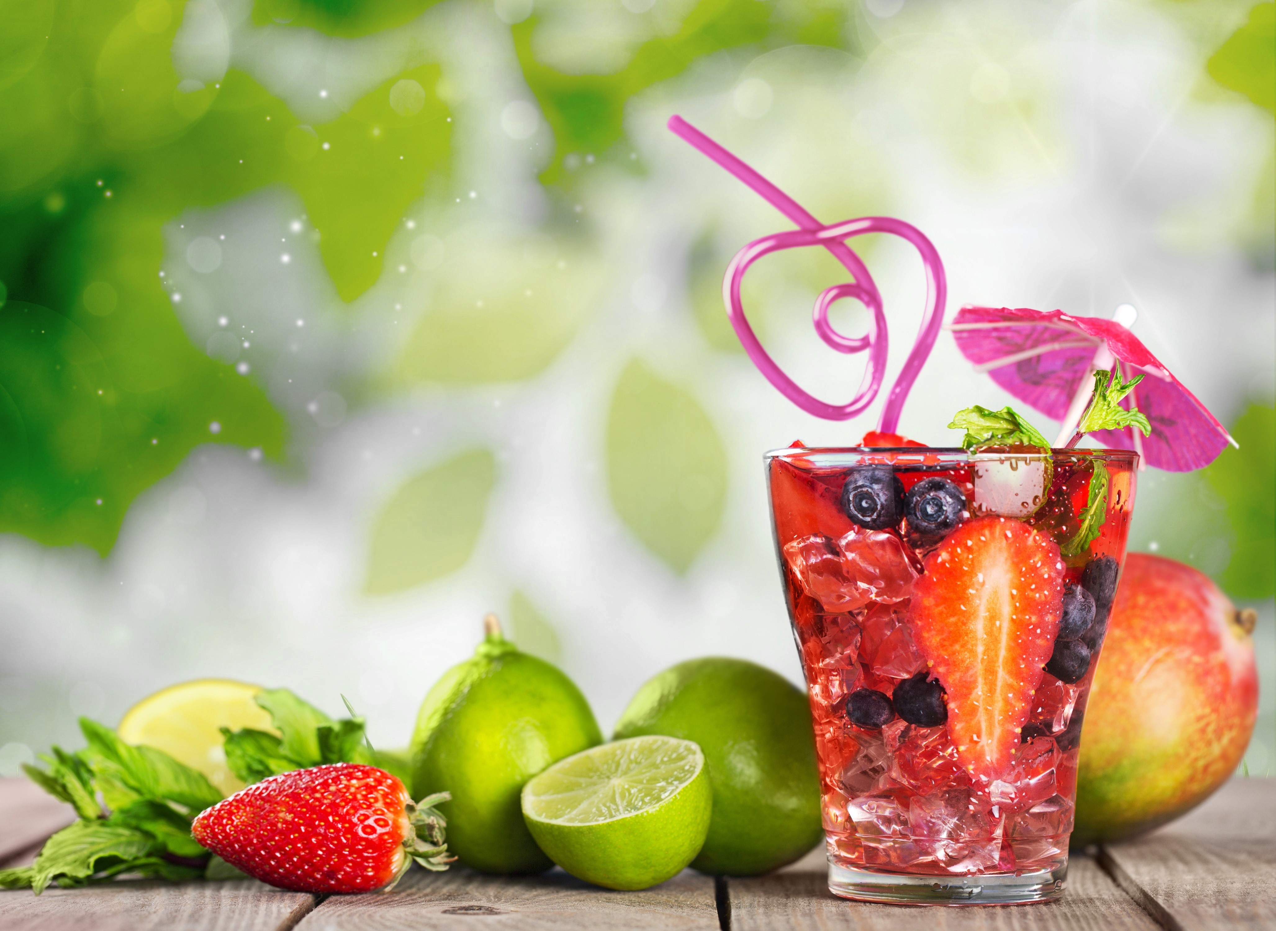 4K Strawberry Fruit Drink with Lime and Mango HD Wallpaper