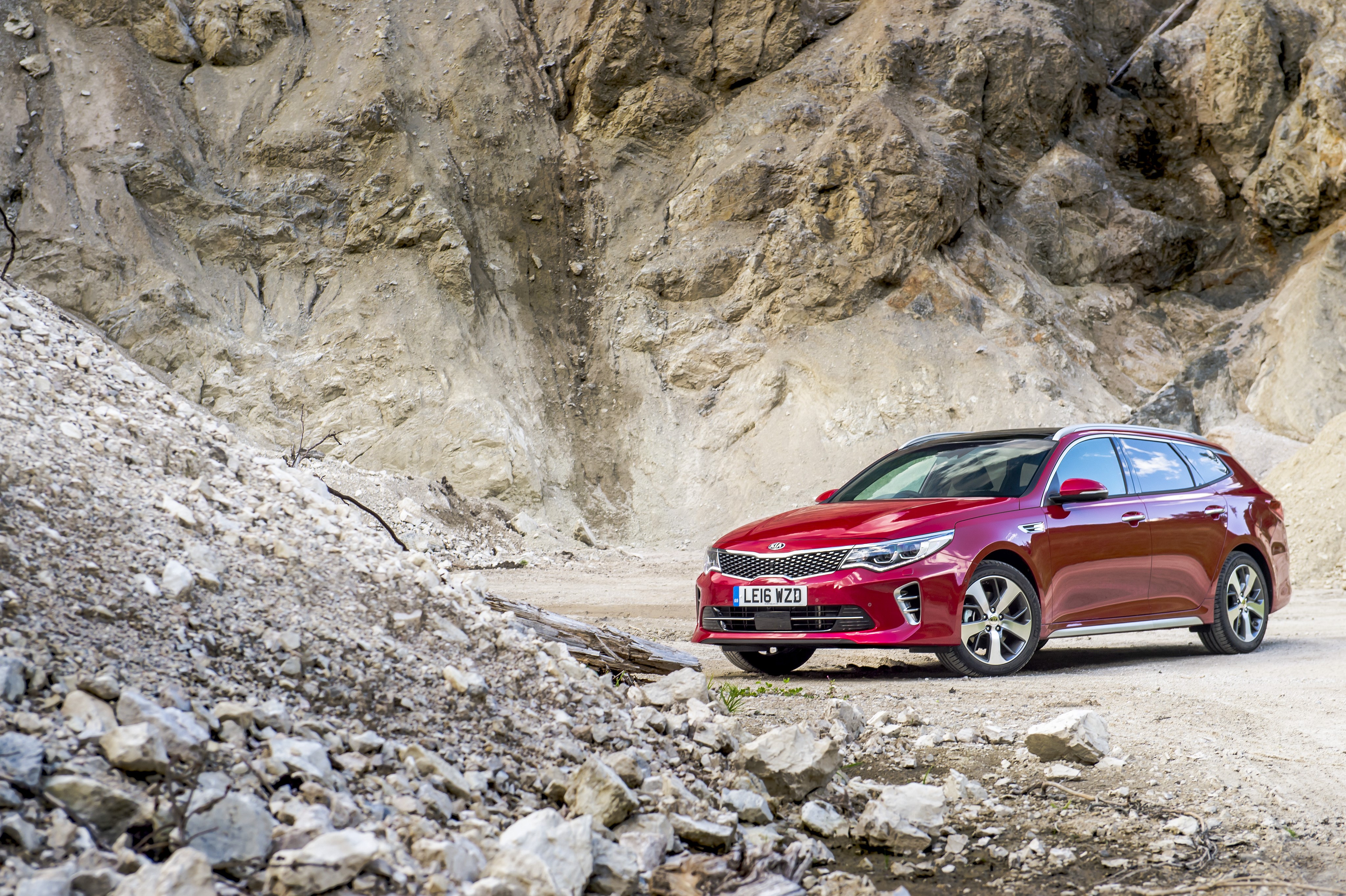 4K 2016 Kia Optima Sportswagon GT Line HD Wallpaper