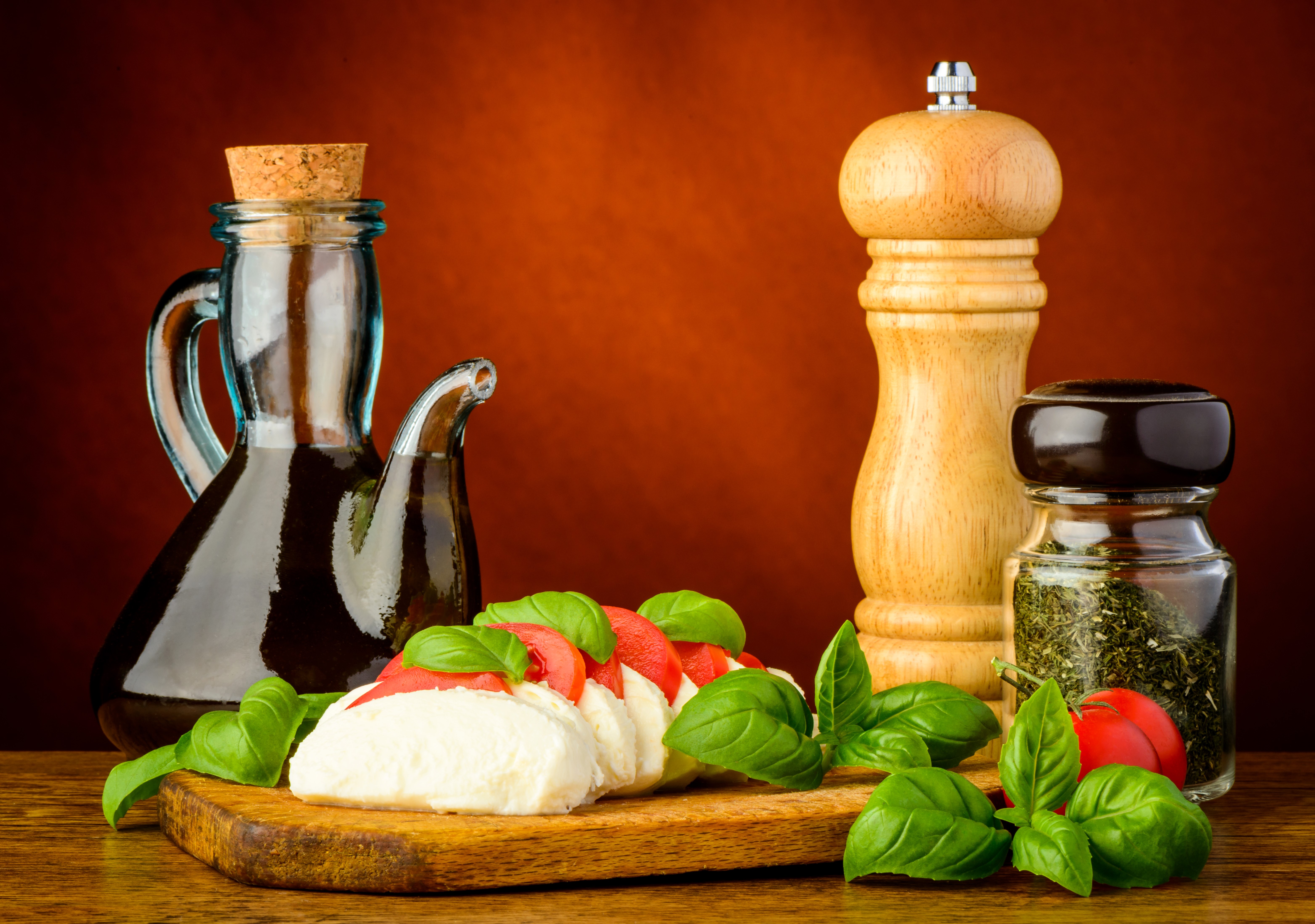 Caprese salad with balsamic vinegar and spices HD Wallpaper