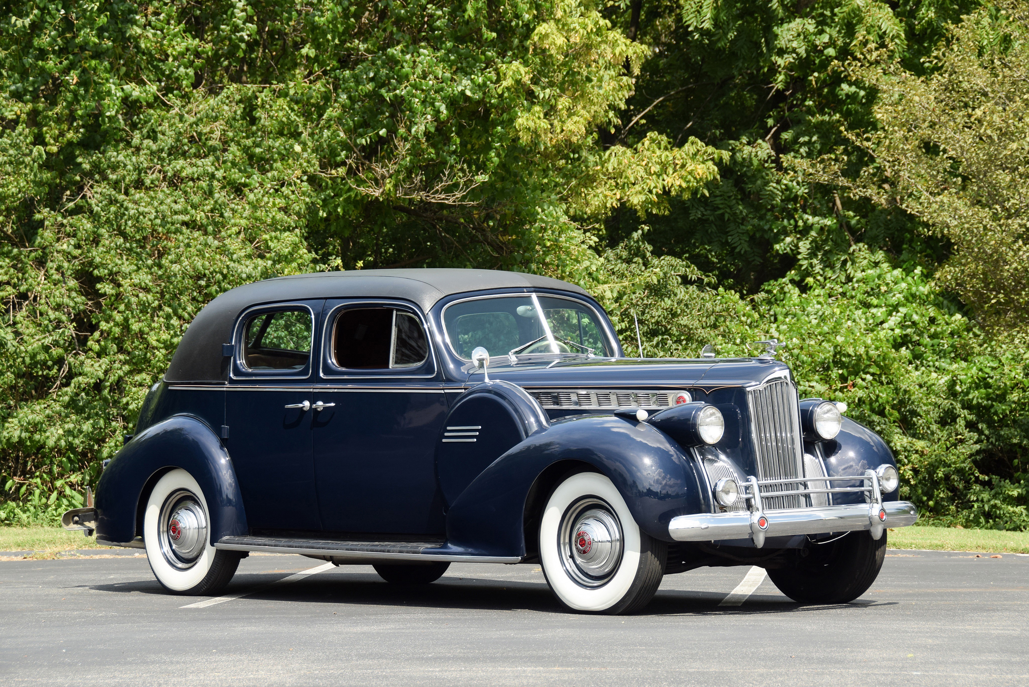 1940 Packard 180 Custom Super Eight Club Sedan HD Wallpaper