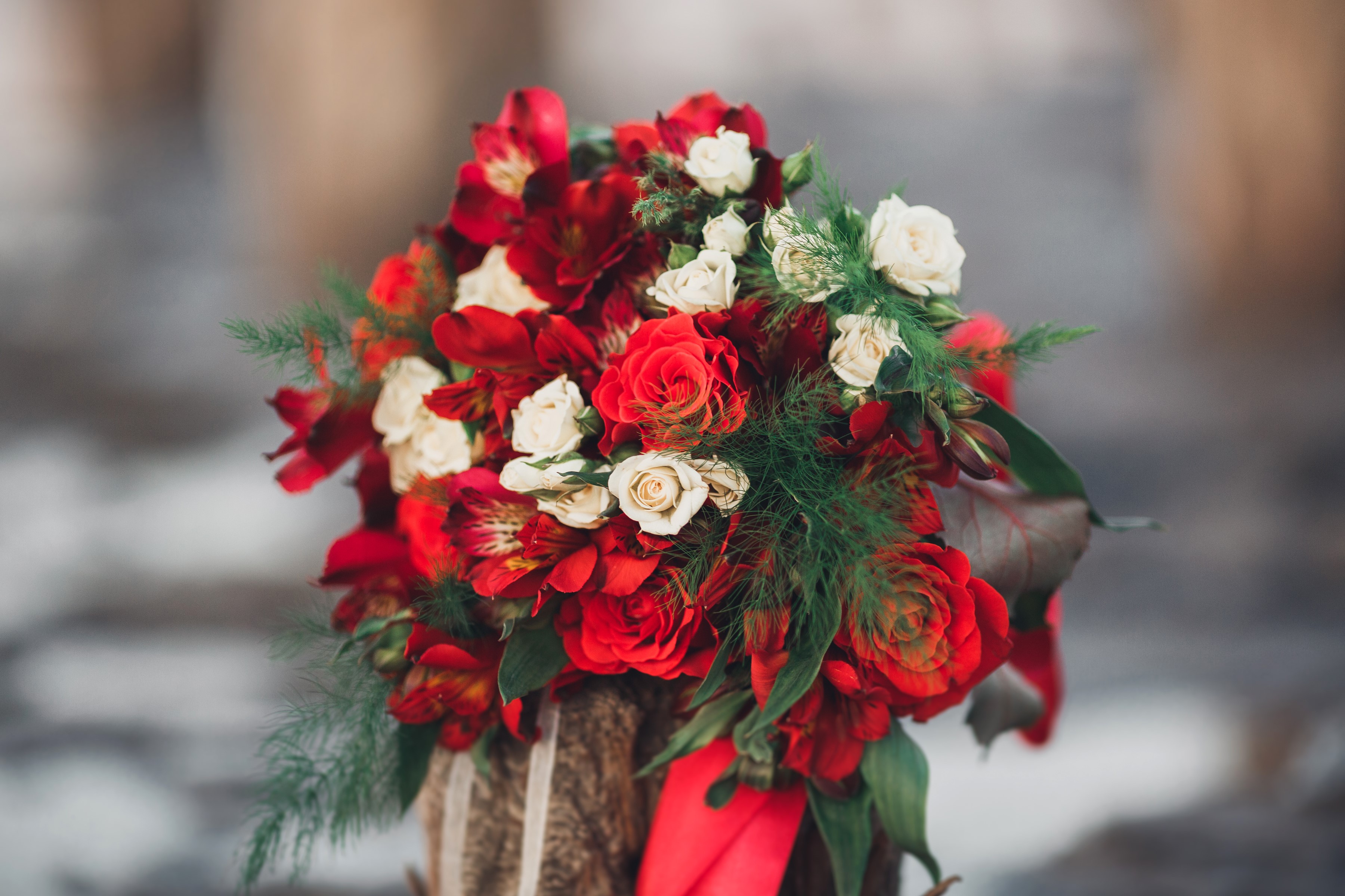 Red and white roses and alstroemeria bouquet HD Wallpaper