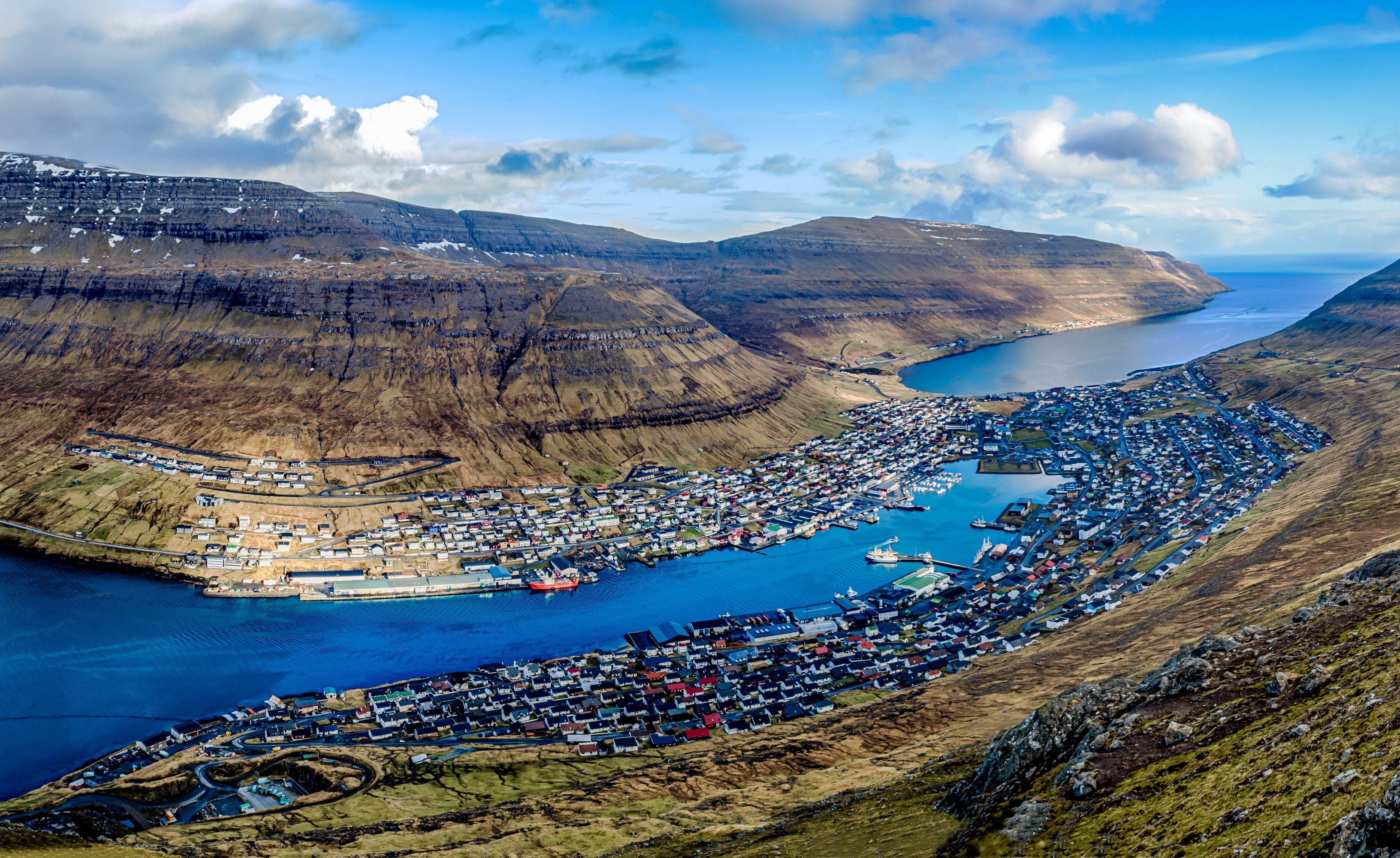 Klaksvik Faroe Islands town nestled between mountains HD Wallpaper