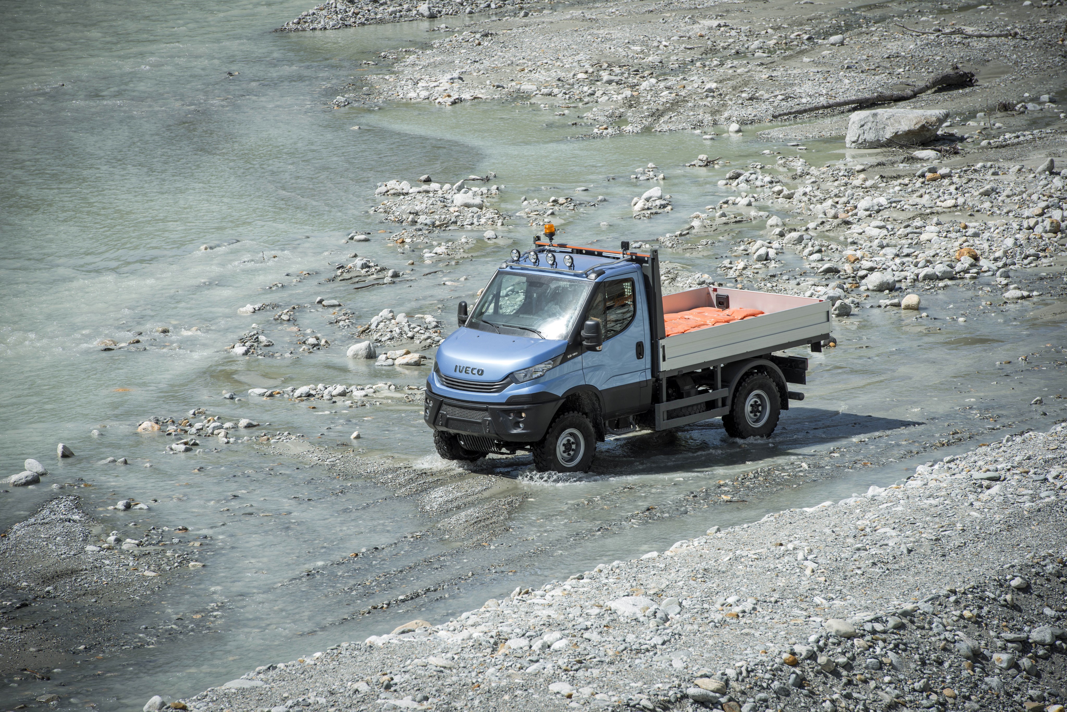 IVECO 2016 Daily 55 4x4 Chassis Cab Pickup HD Wallpaper