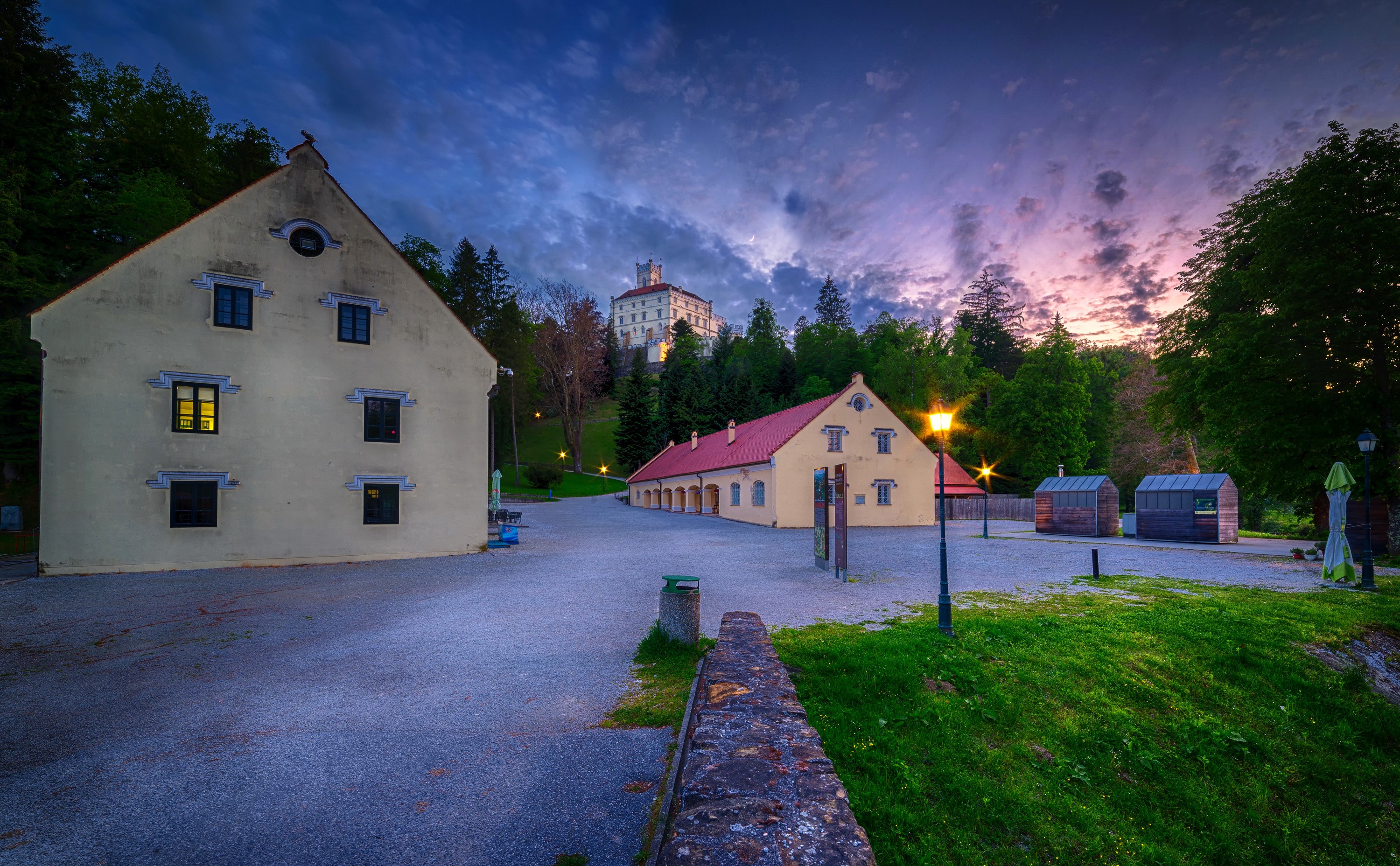 Trakoscan Castle at dusk, Croatia HD Wallpaper