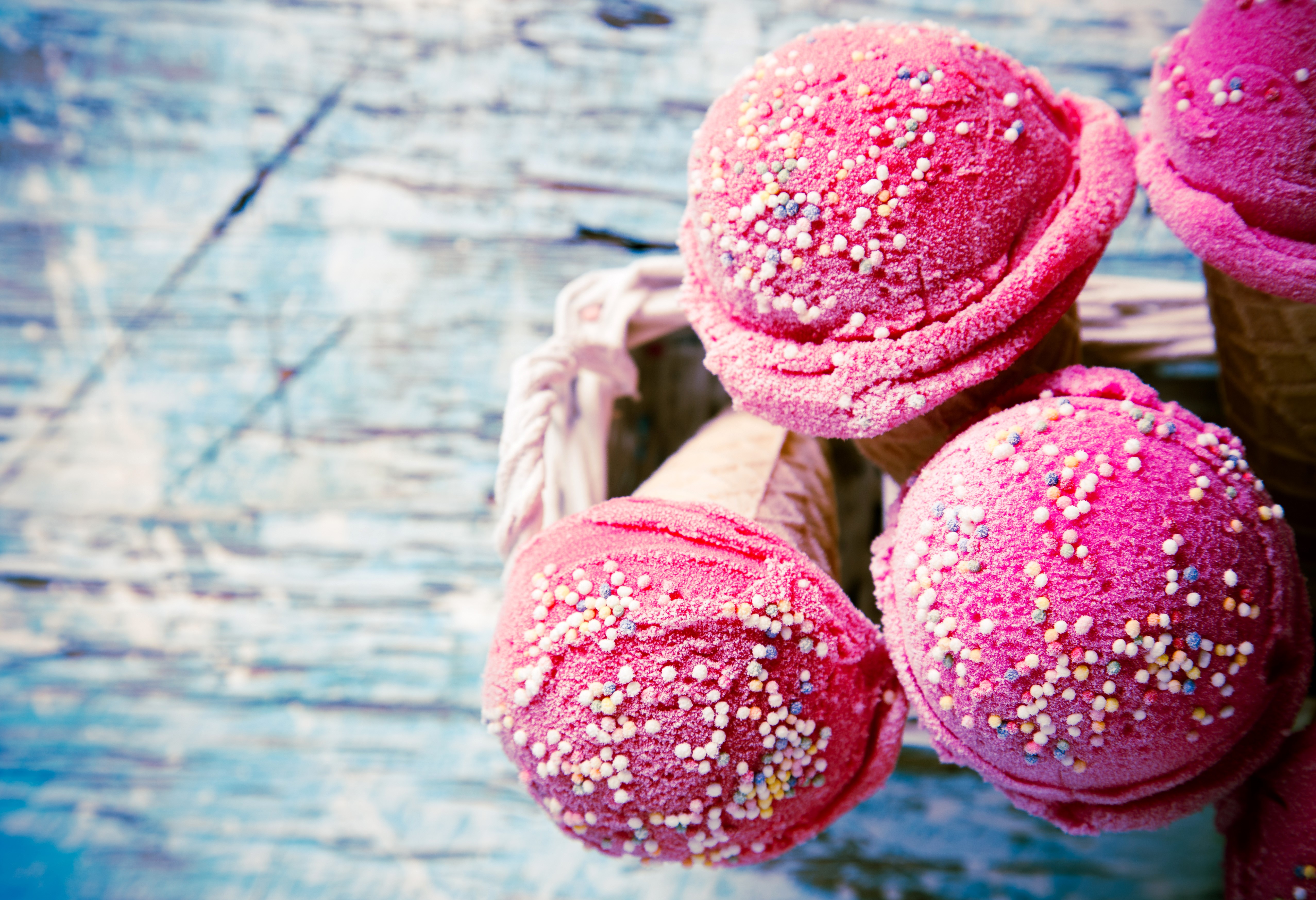 Pink ice cream cones with sprinkles HD Wallpaper