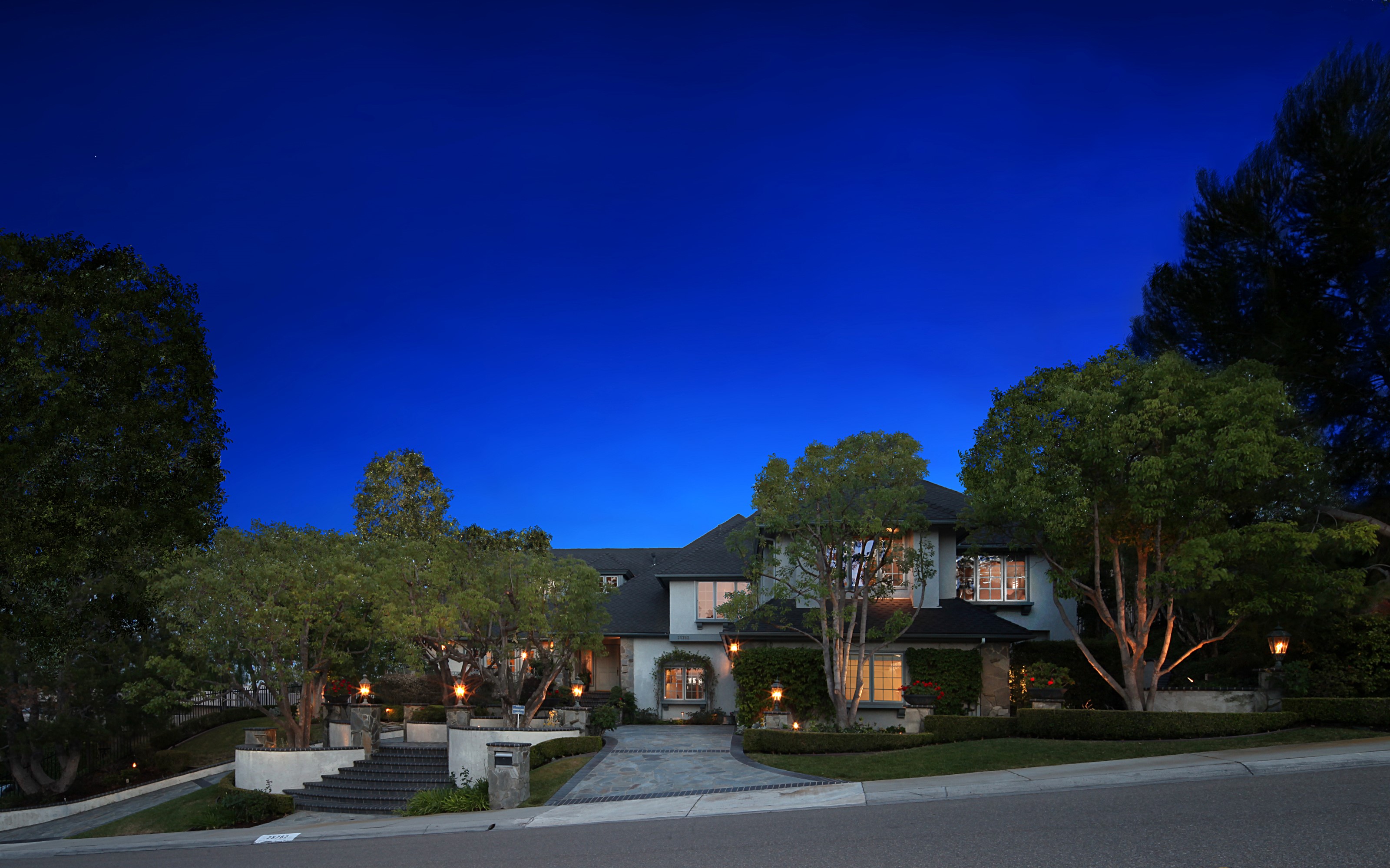 Luxury Mansion in Laguna Hills at Night HD Wallpaper