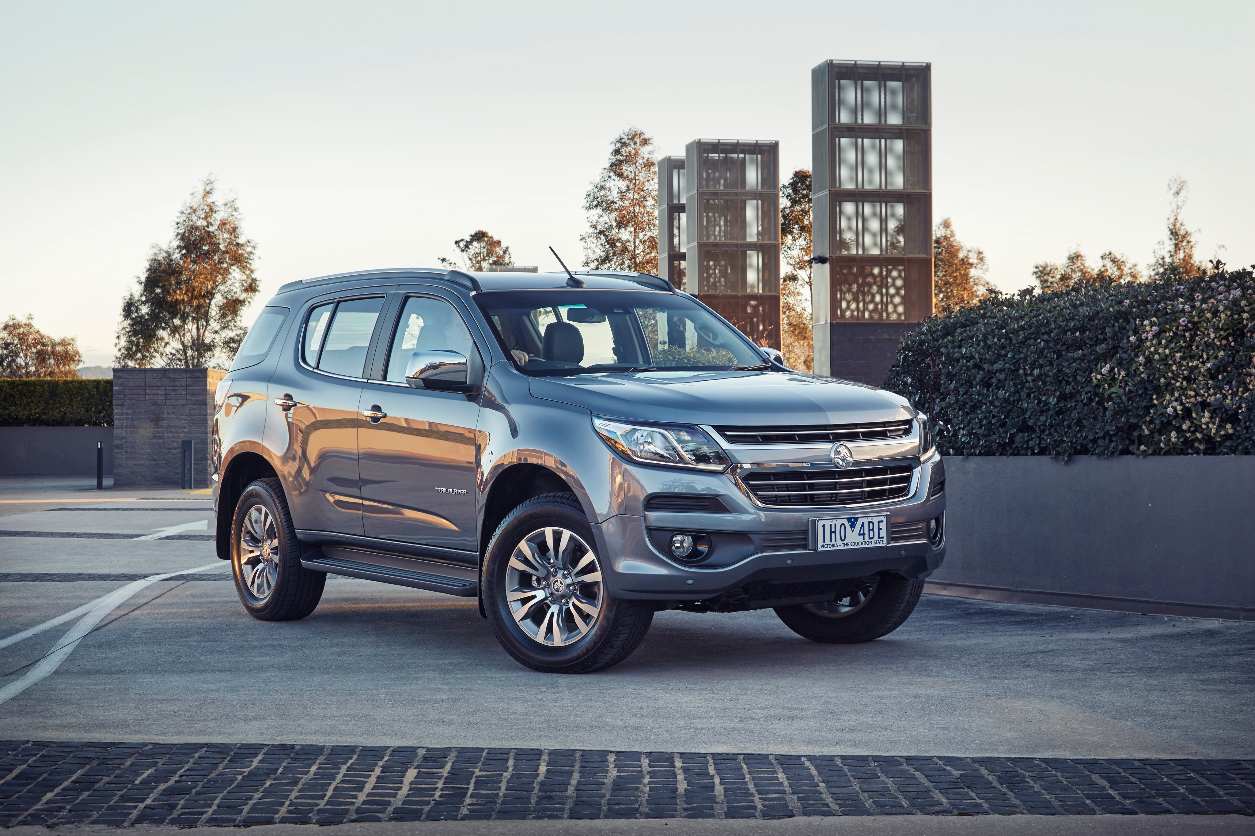 2016 Holden TrailBlazer SUV HD Wallpaper