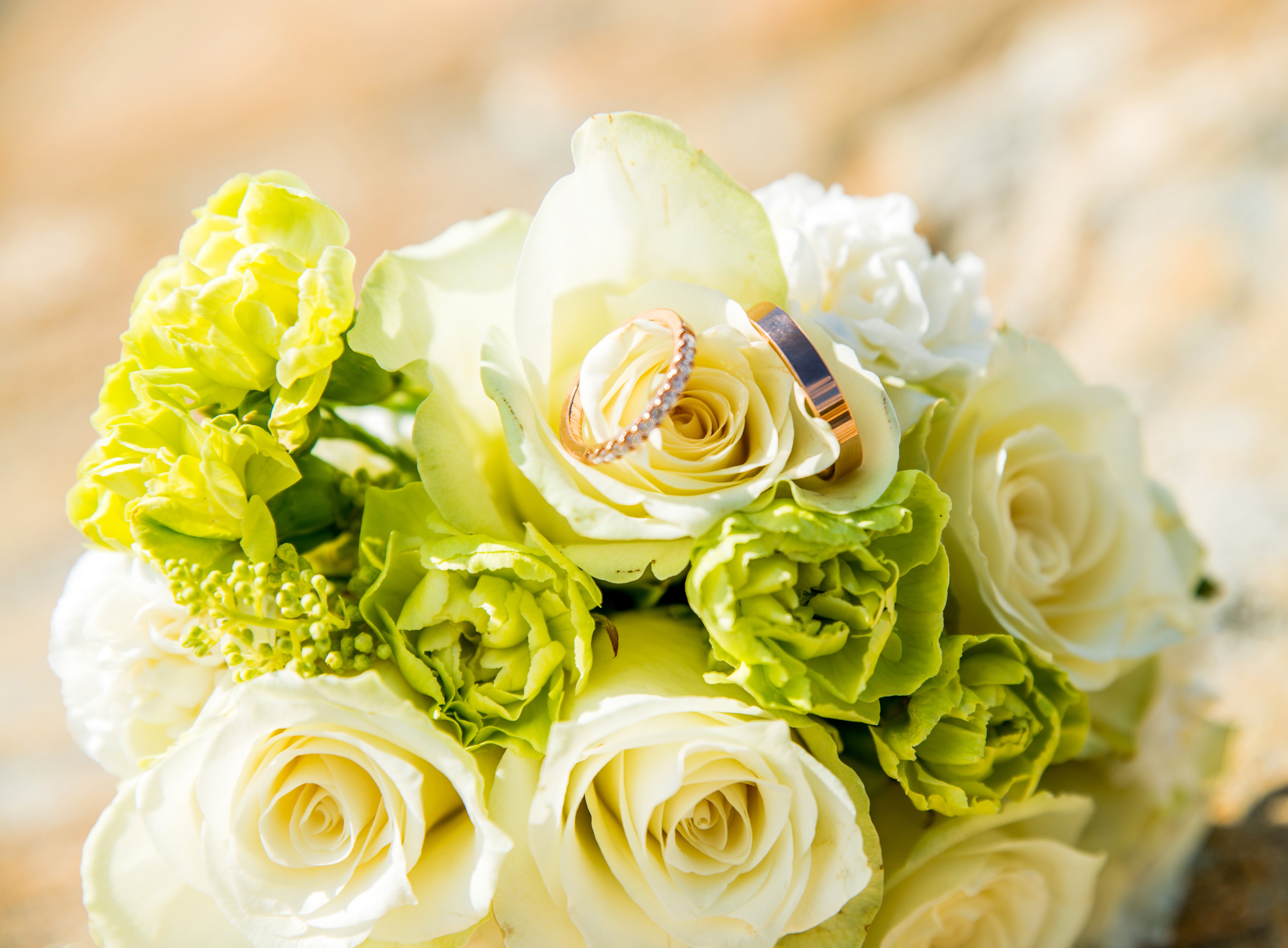 Wedding Rings on White and Green Roses Bouquet HD Wallpaper