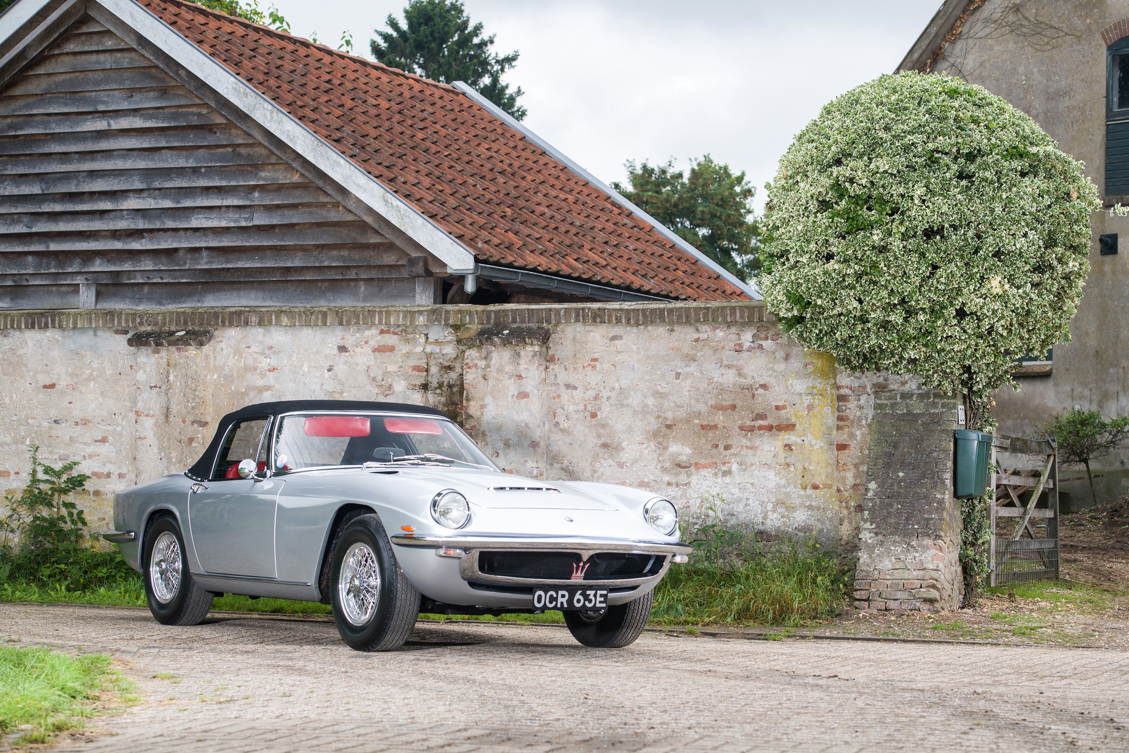 Silver Maserati Mistral Spyder convertible HD Wallpaper