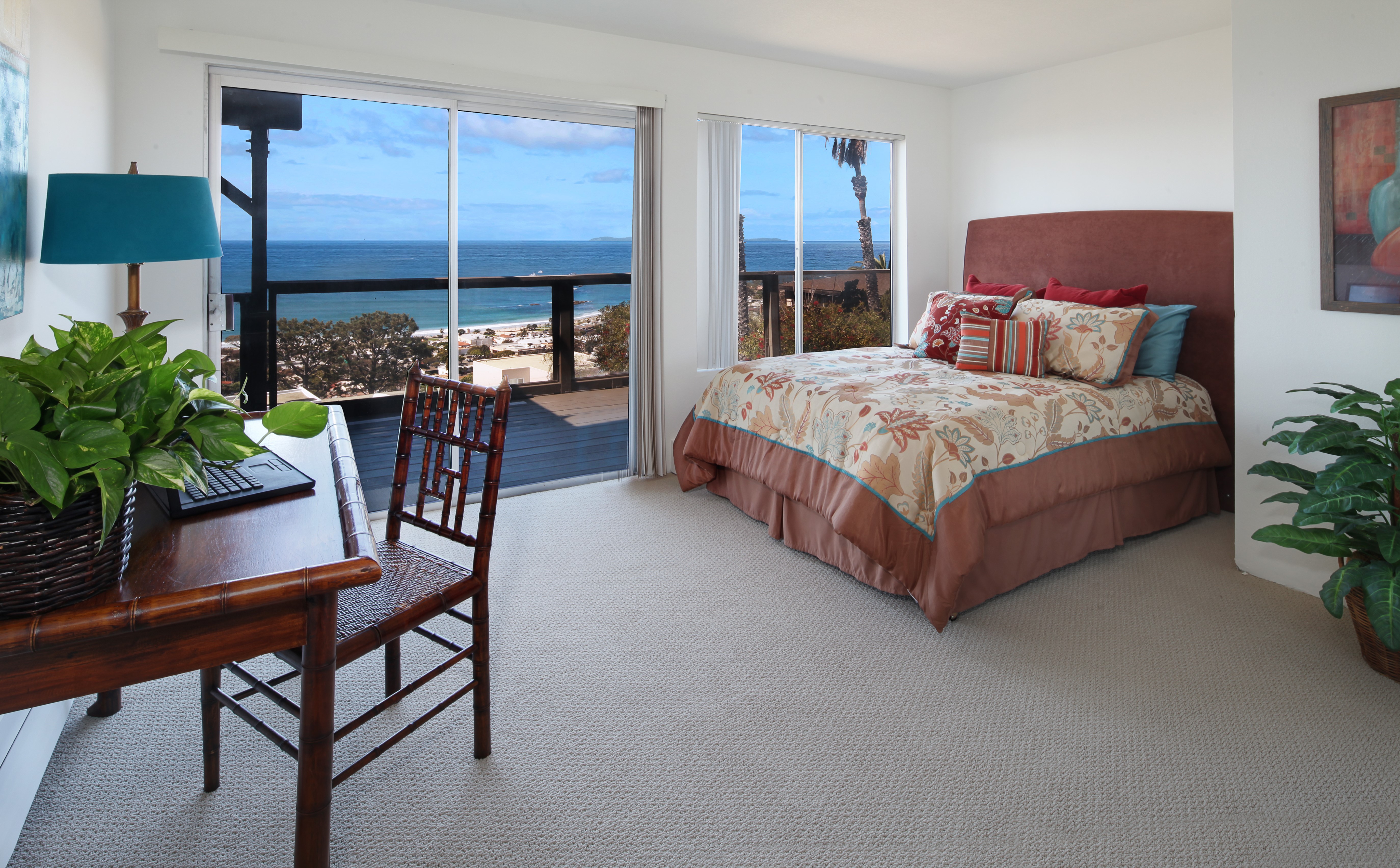 Bedroom with ocean view HD Wallpaper